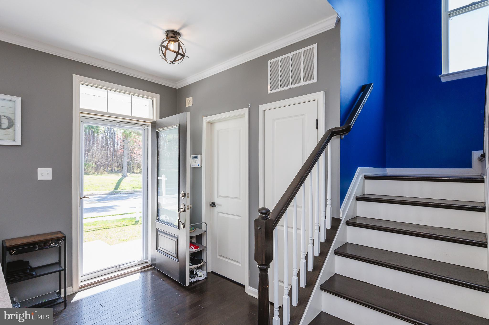 WHISPERING PINES - Residential