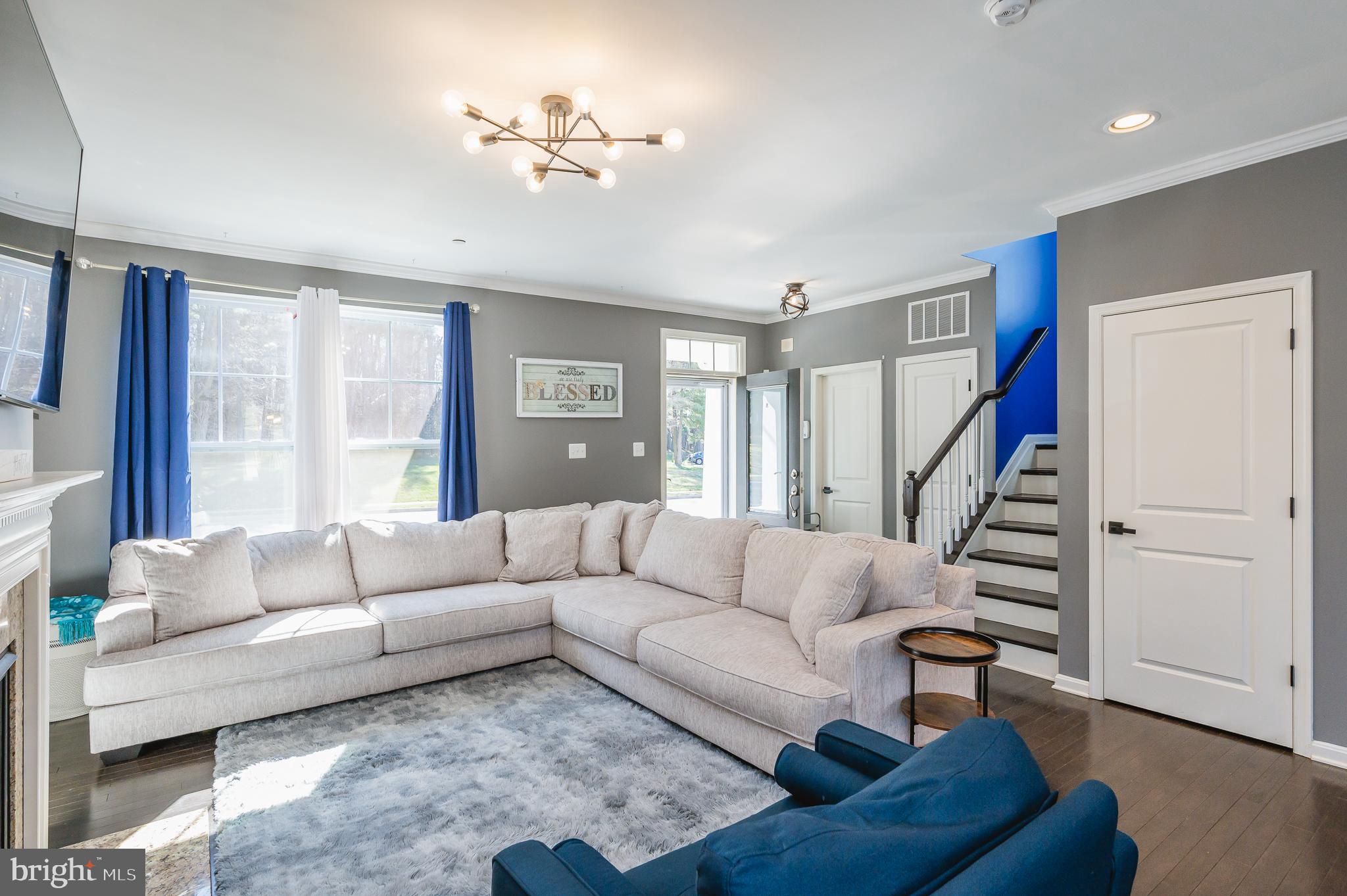 WHISPERING PINES - Residential