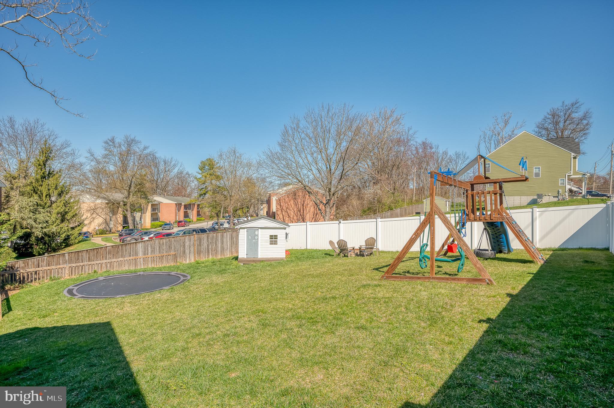 WHISPERING PINES - Residential