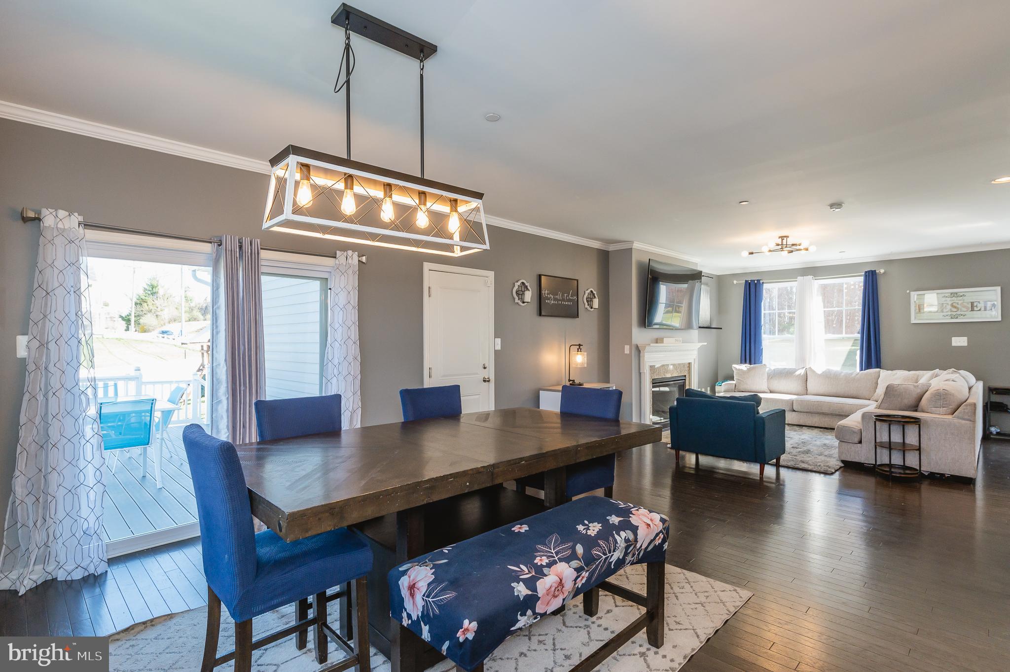 WHISPERING PINES - Residential