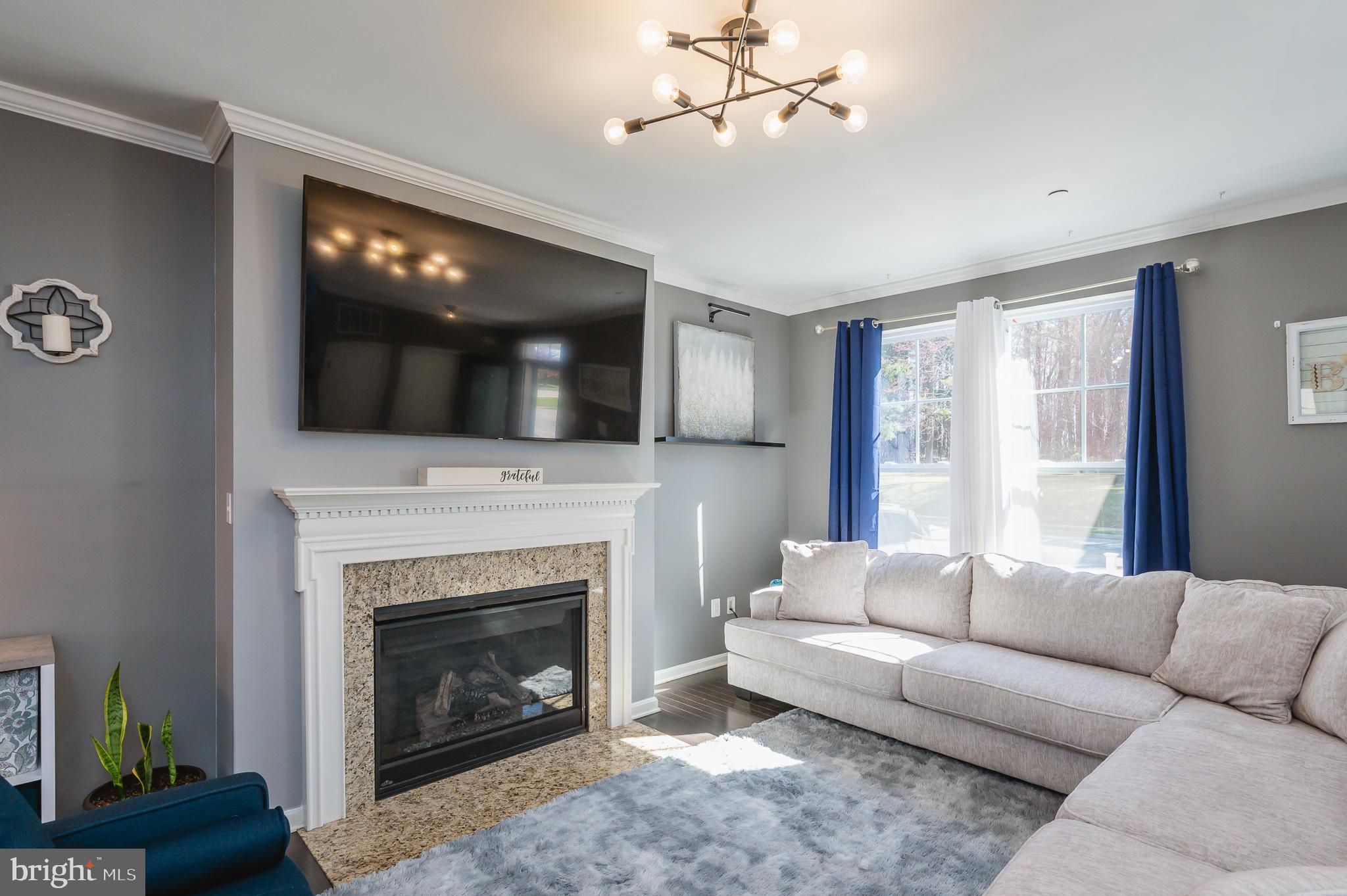 WHISPERING PINES - Residential