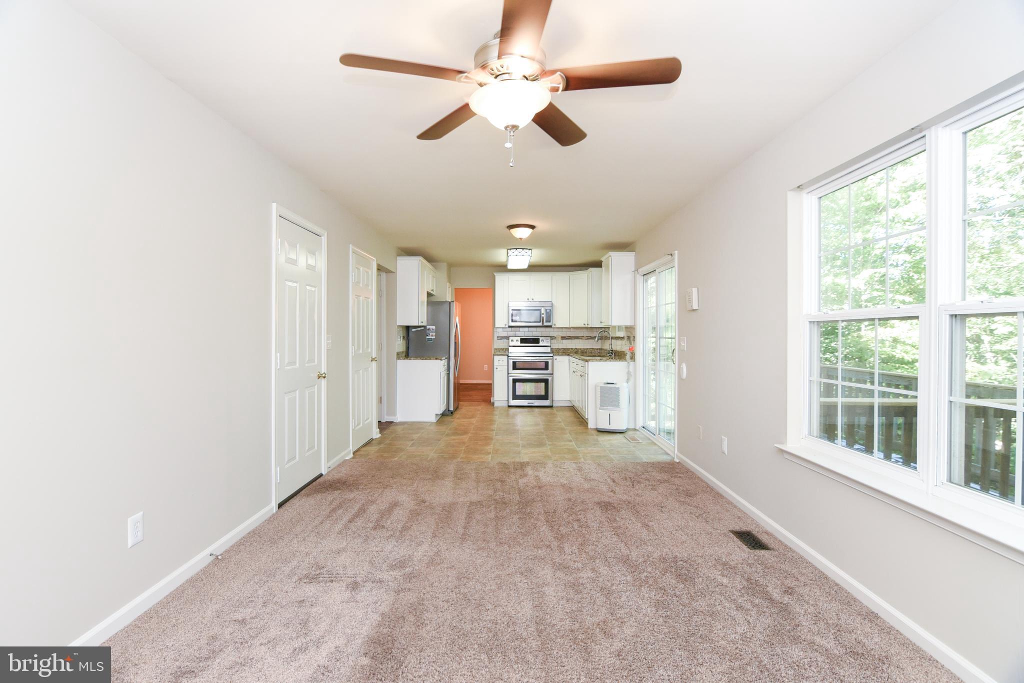 PRESIDENTIAL LAKES - Residential