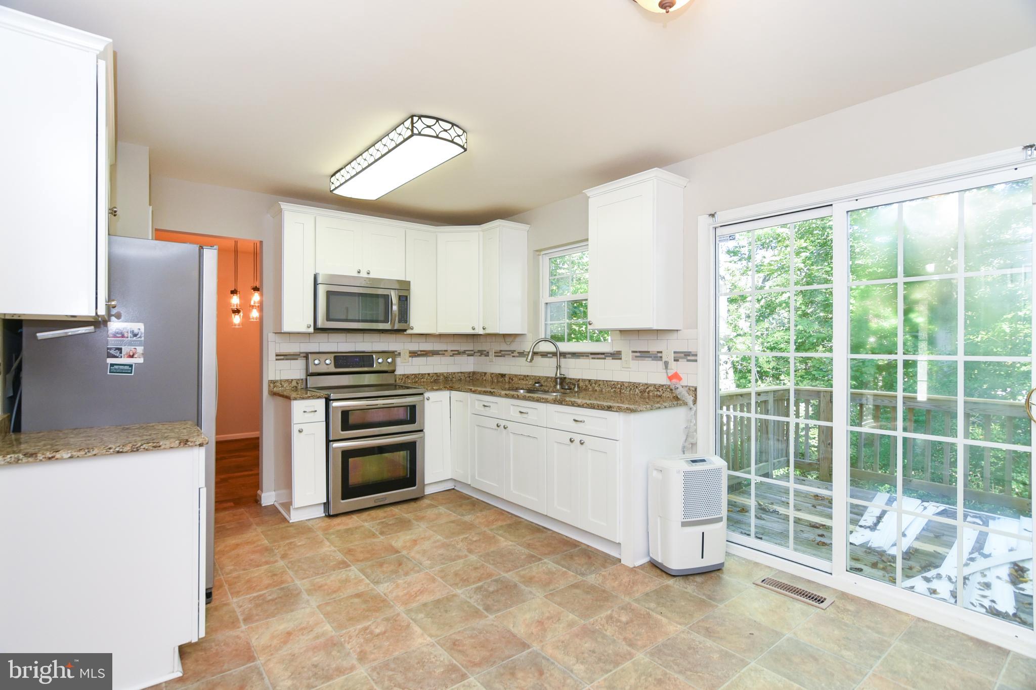 PRESIDENTIAL LAKES - Residential