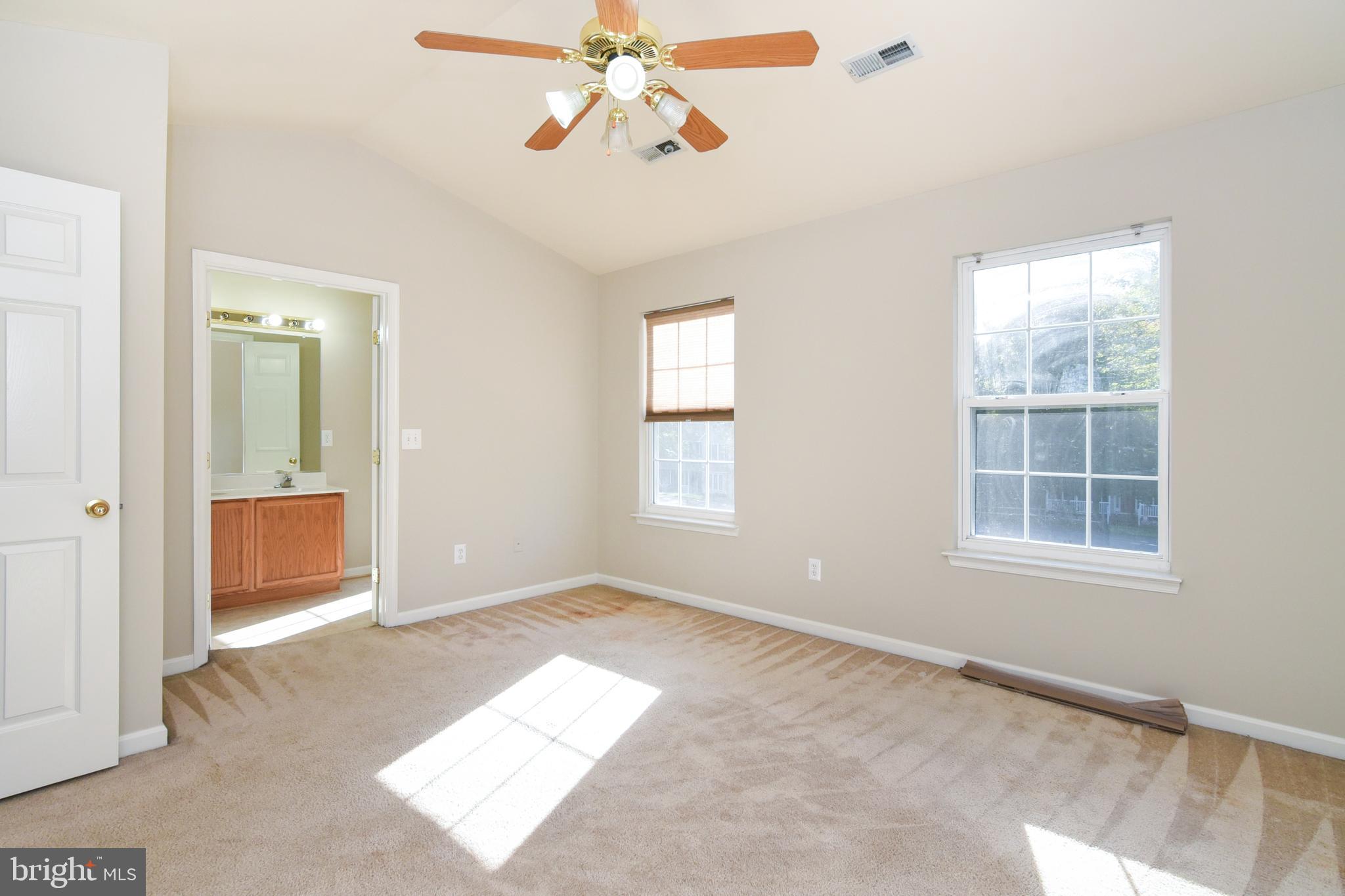 PRESIDENTIAL LAKES - Residential