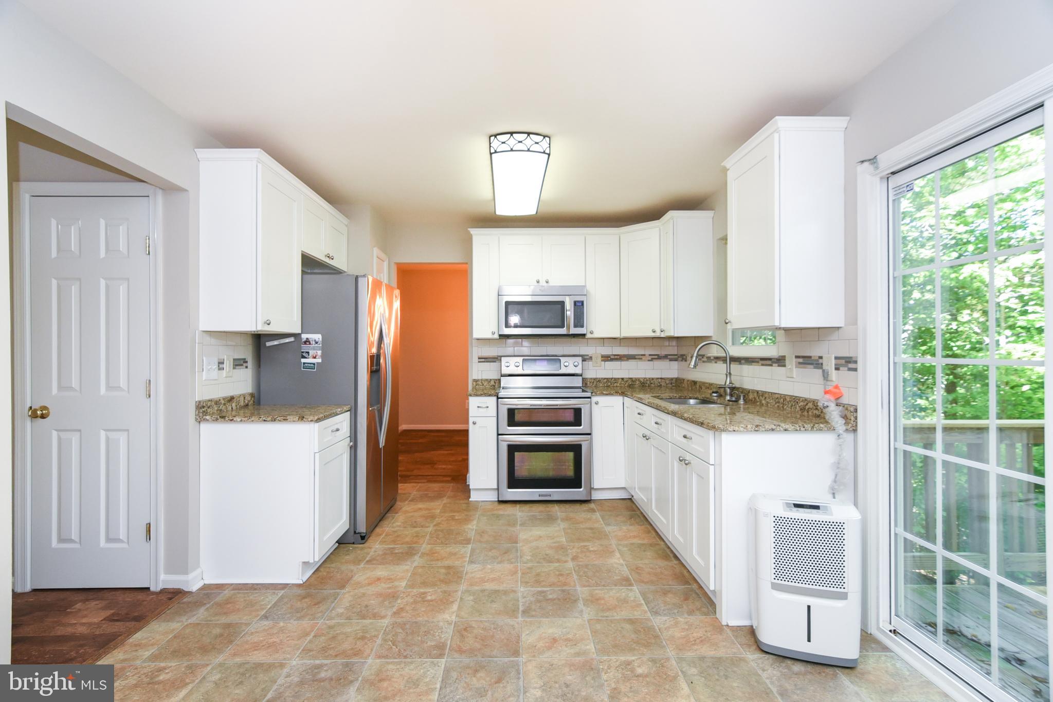 PRESIDENTIAL LAKES - Residential