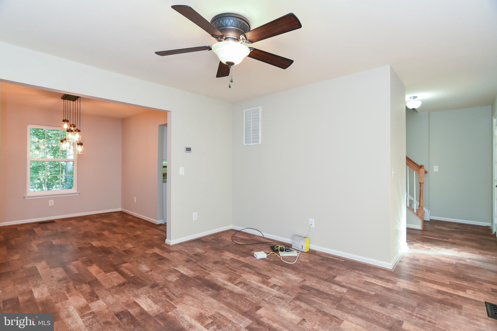 PRESIDENTIAL LAKES - Residential