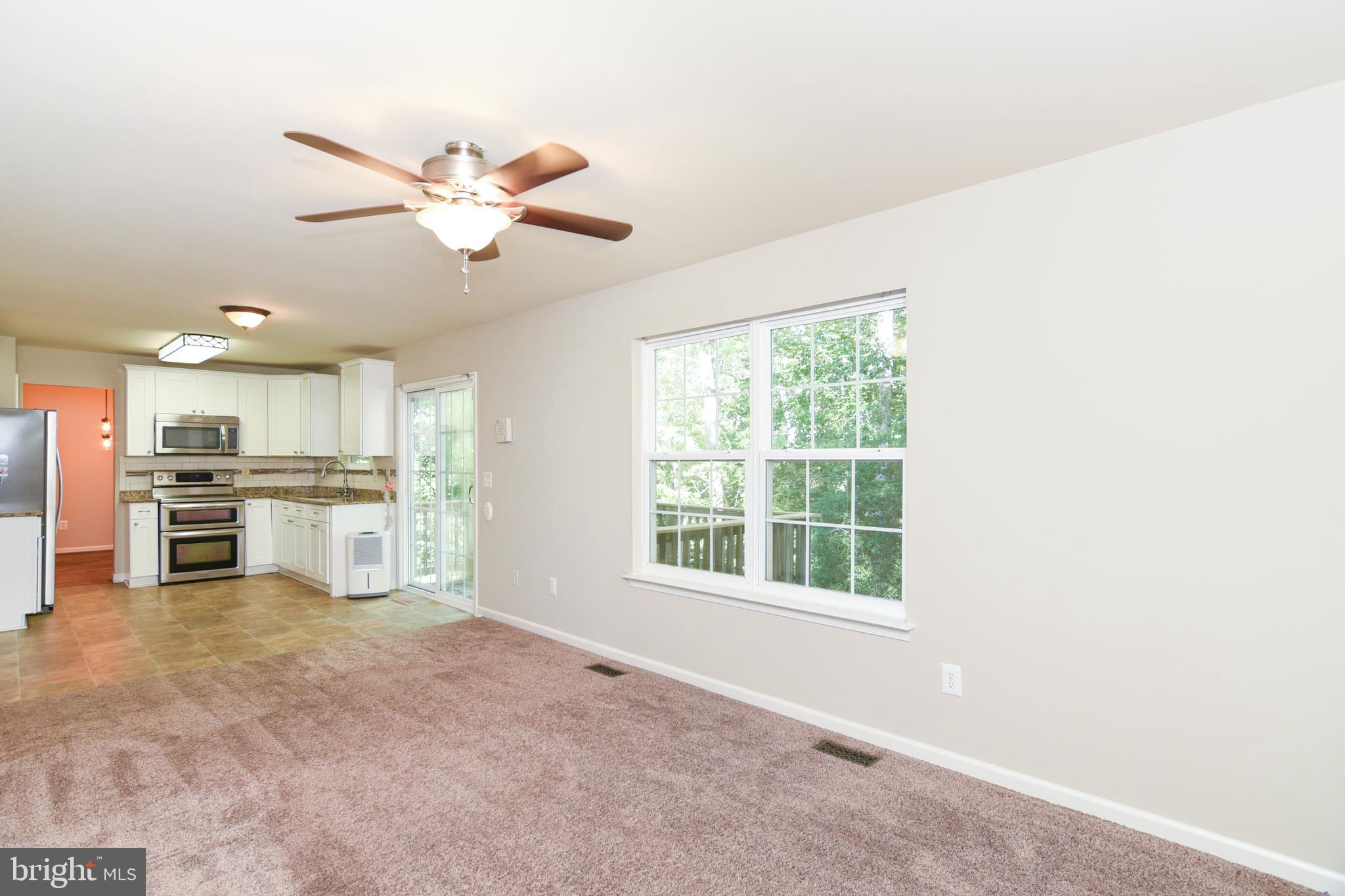 PRESIDENTIAL LAKES - Residential