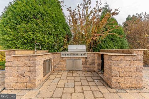 listing image 76