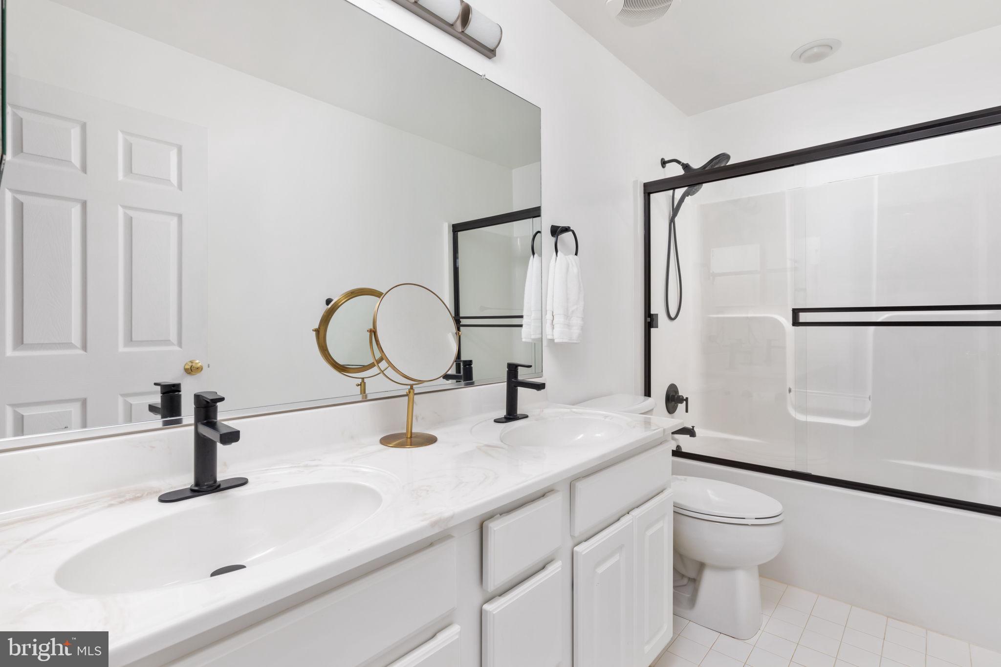 LAKE HOLIDAY ESTATES - Residential