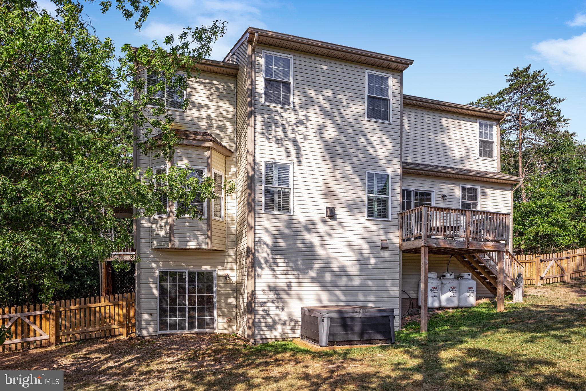 LAKE HOLIDAY ESTATES - Residential