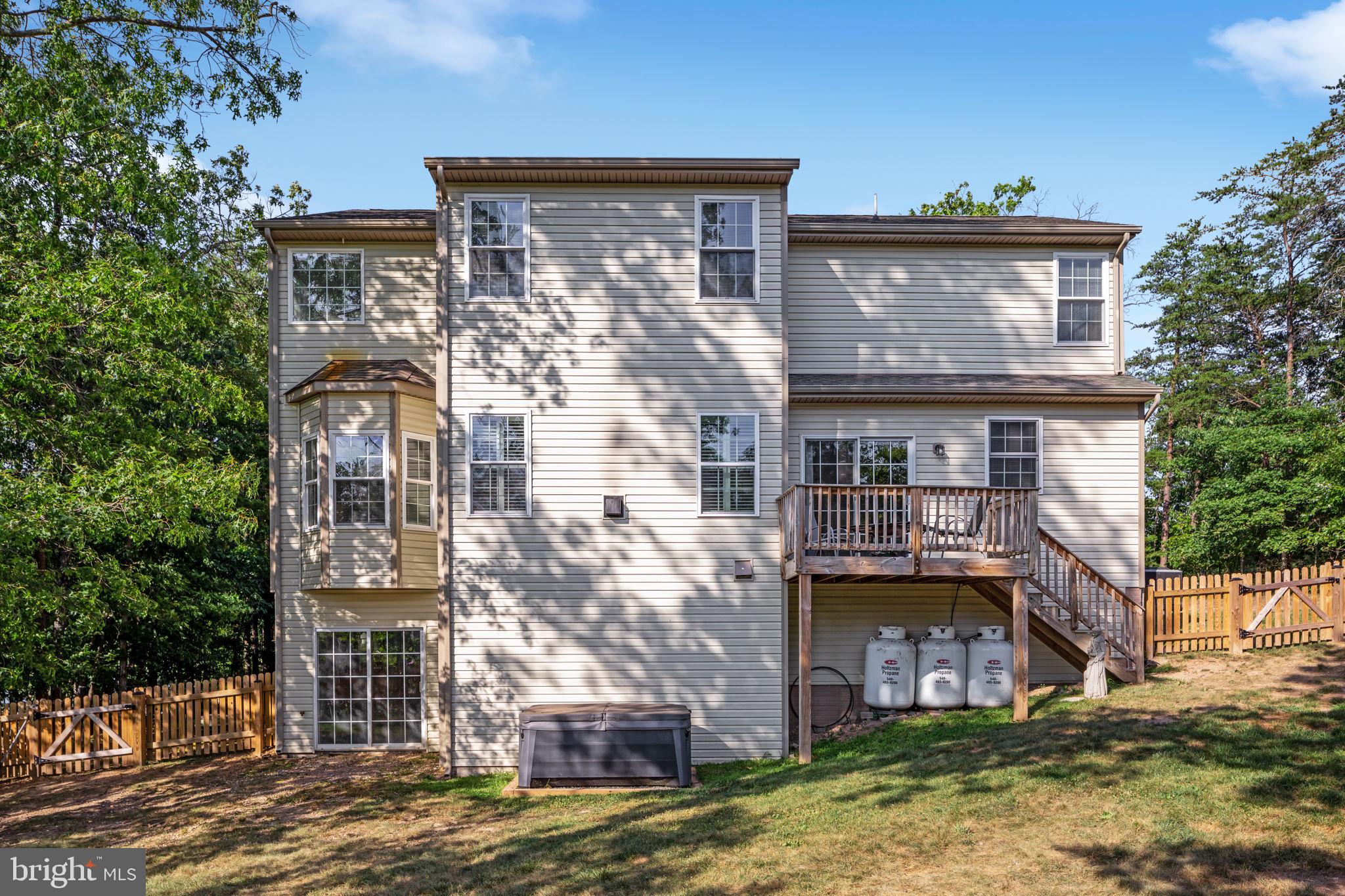 LAKE HOLIDAY ESTATES - Residential