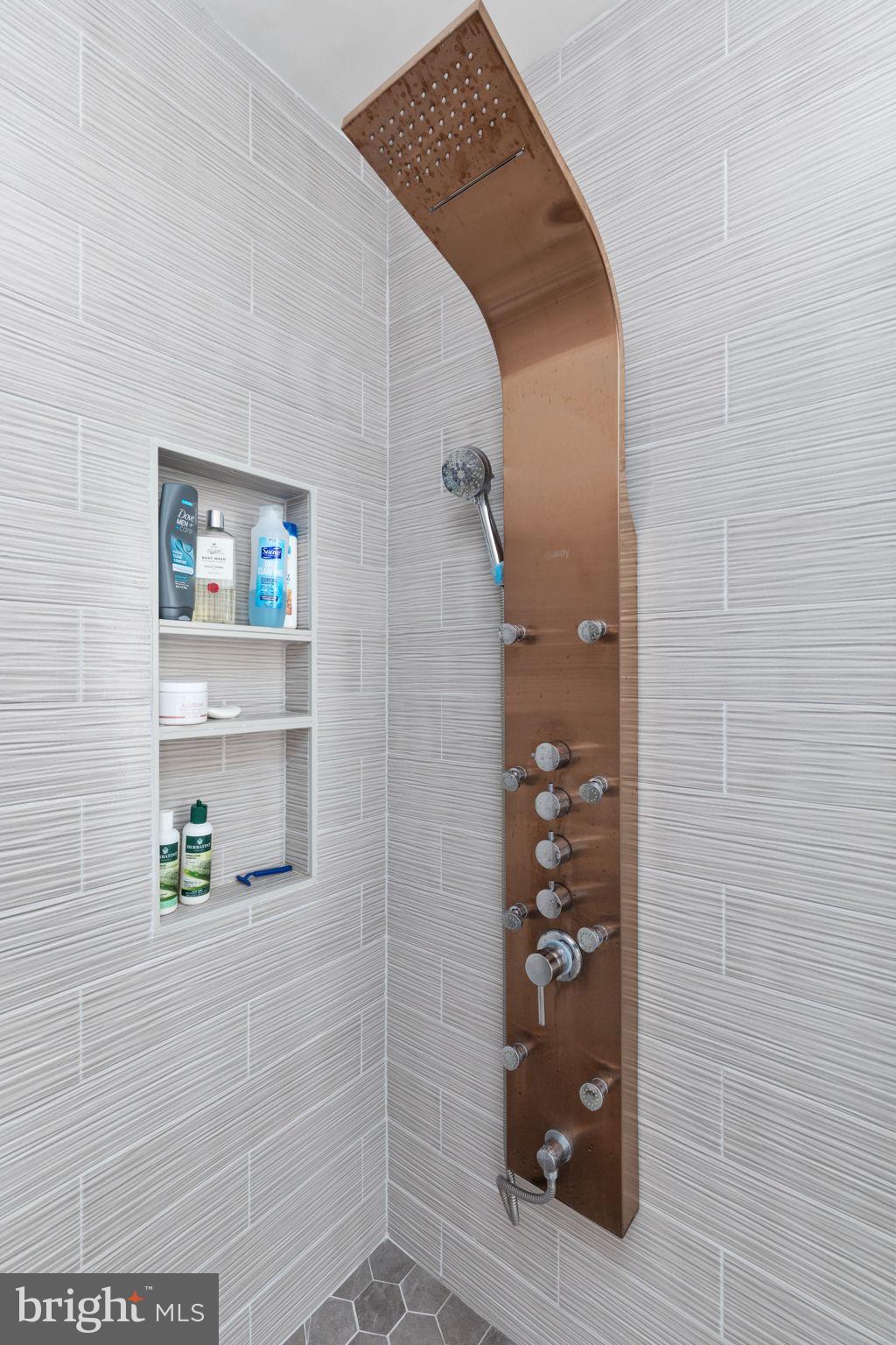 LAKE HOLIDAY ESTATES - Residential