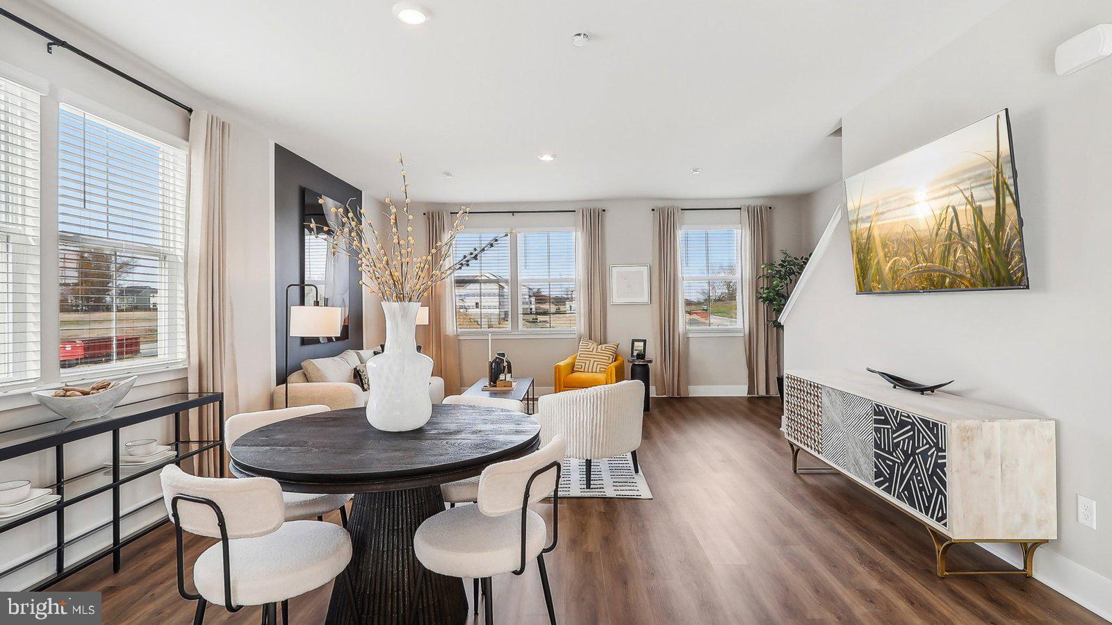 1827 REESE COURT