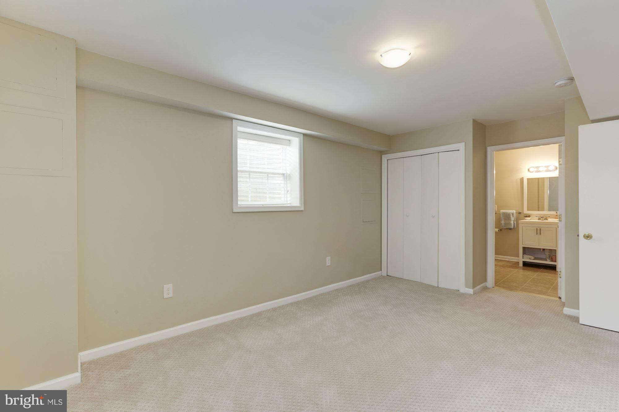 REGENCY ESTATES - Residential