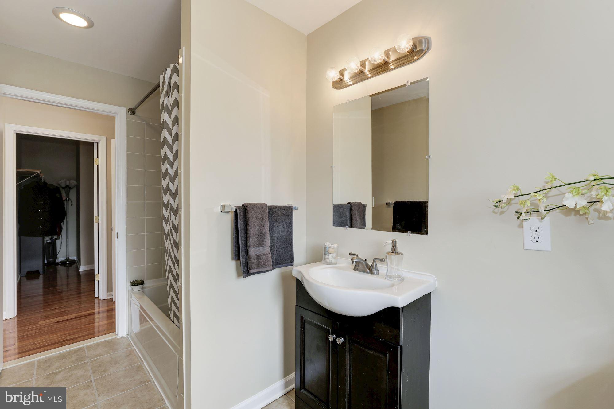 REGENCY ESTATES - Residential