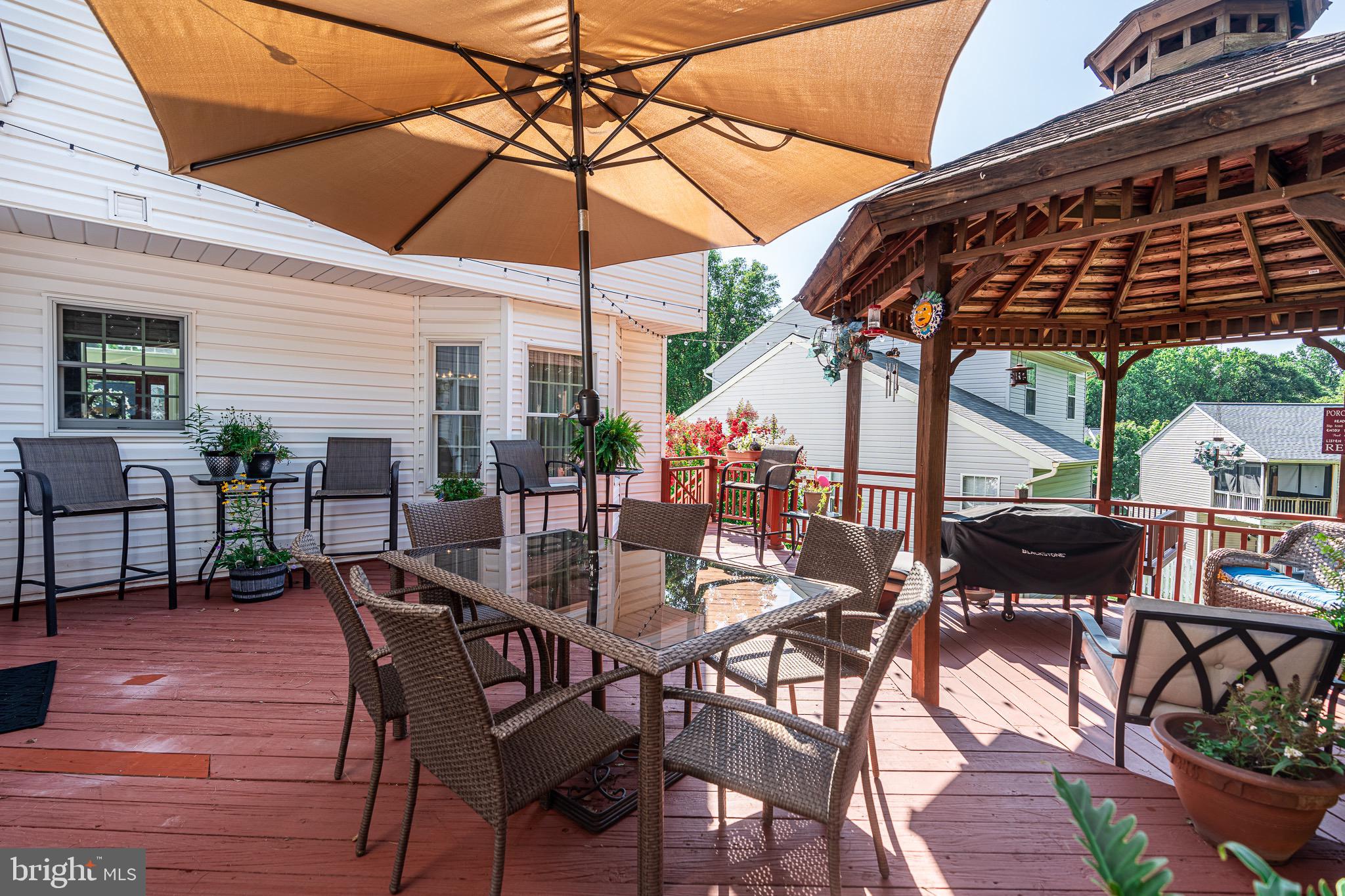 CONSTANT FRIENDSHIP - Residential