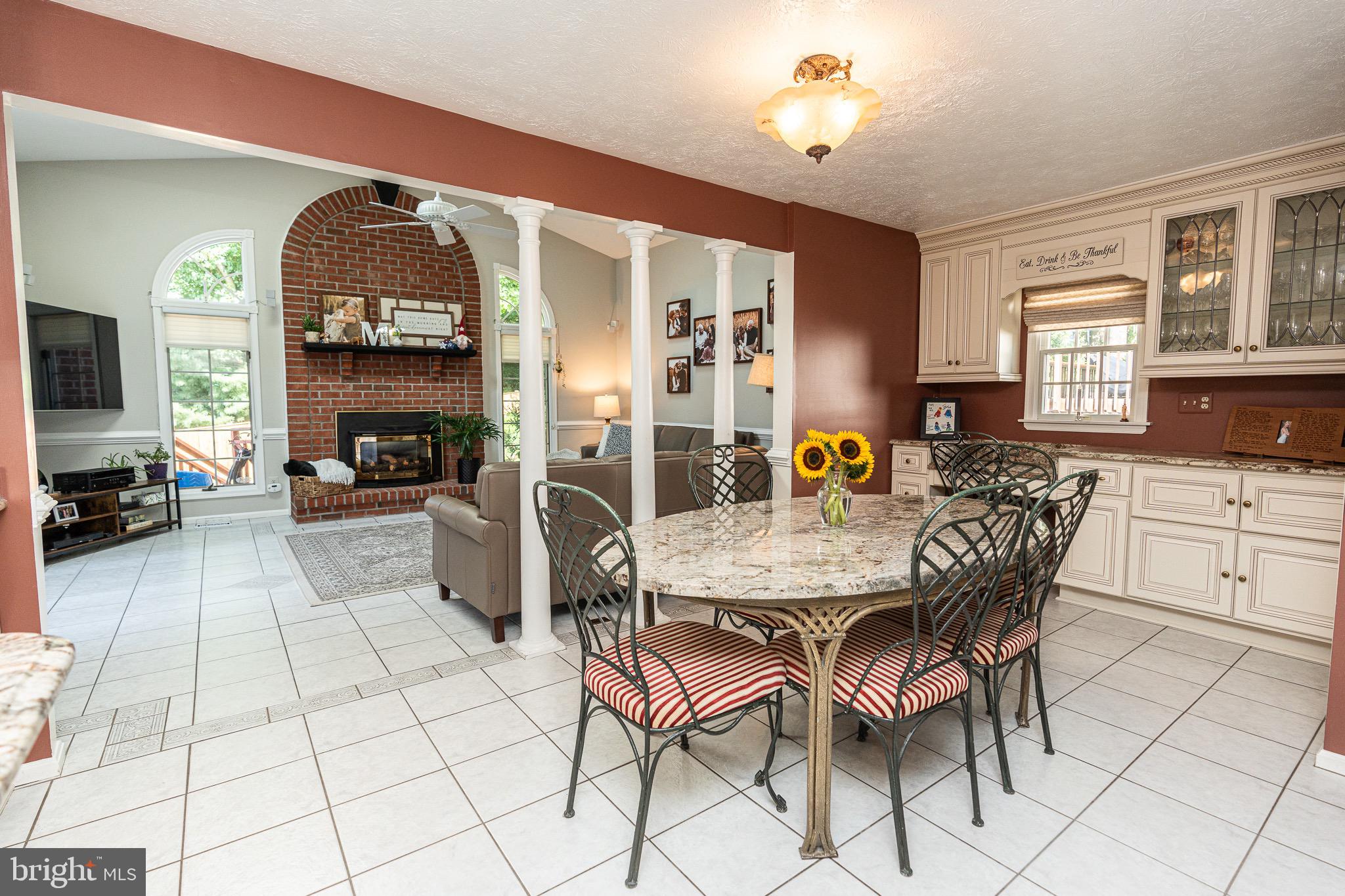 CONSTANT FRIENDSHIP - Residential