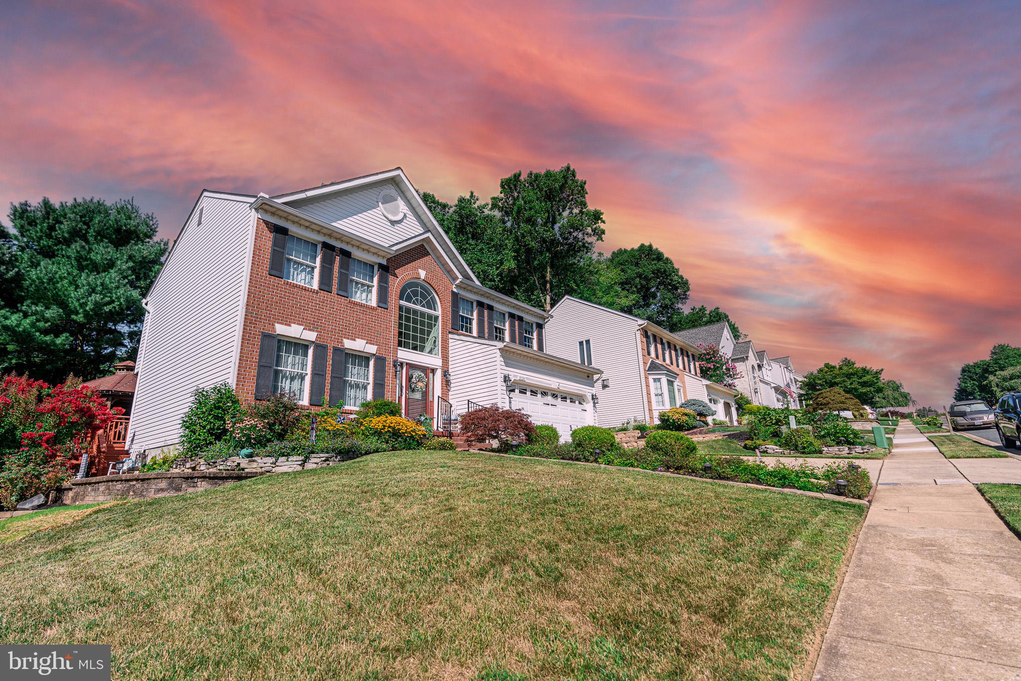 CONSTANT FRIENDSHIP - Residential