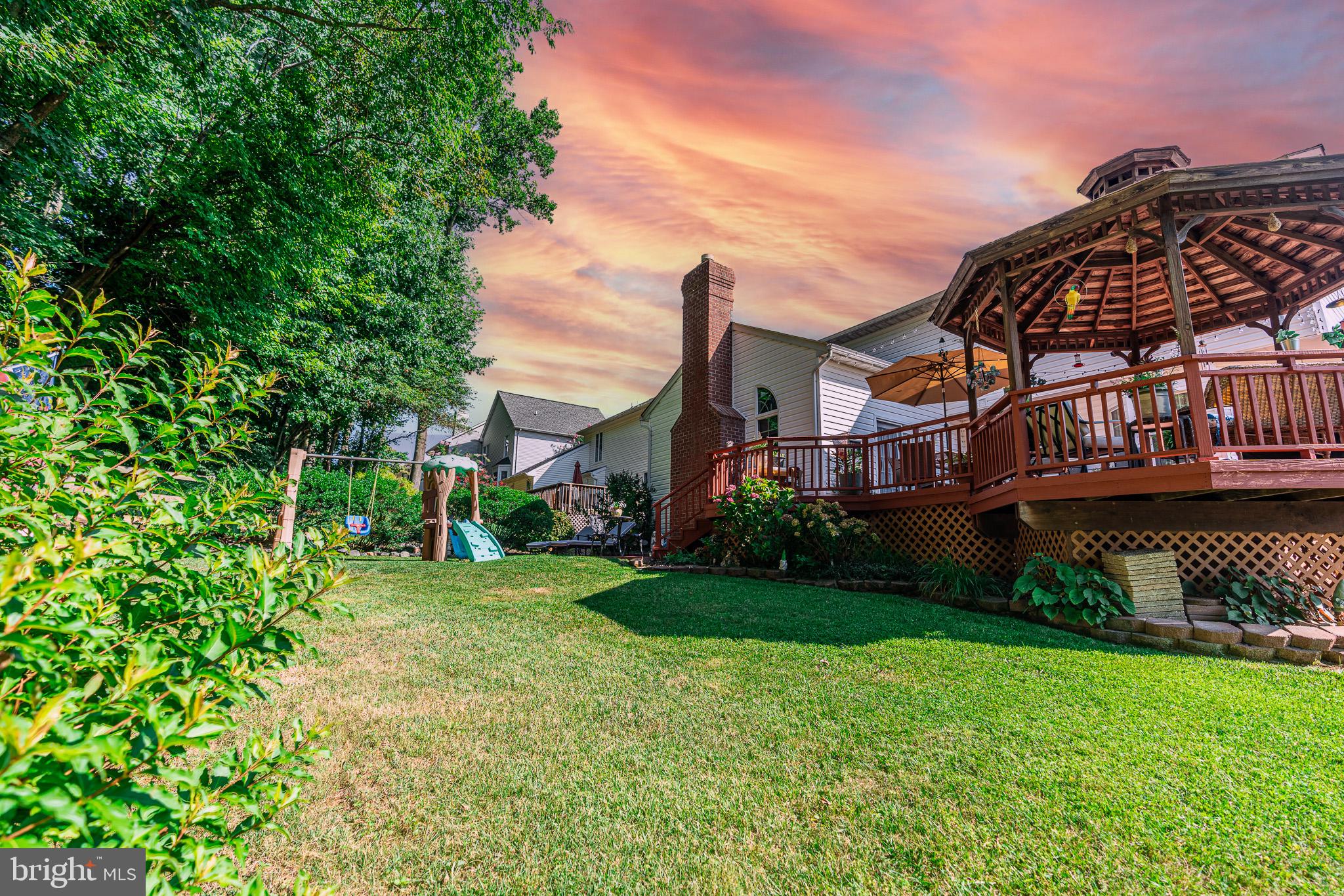 CONSTANT FRIENDSHIP - Residential