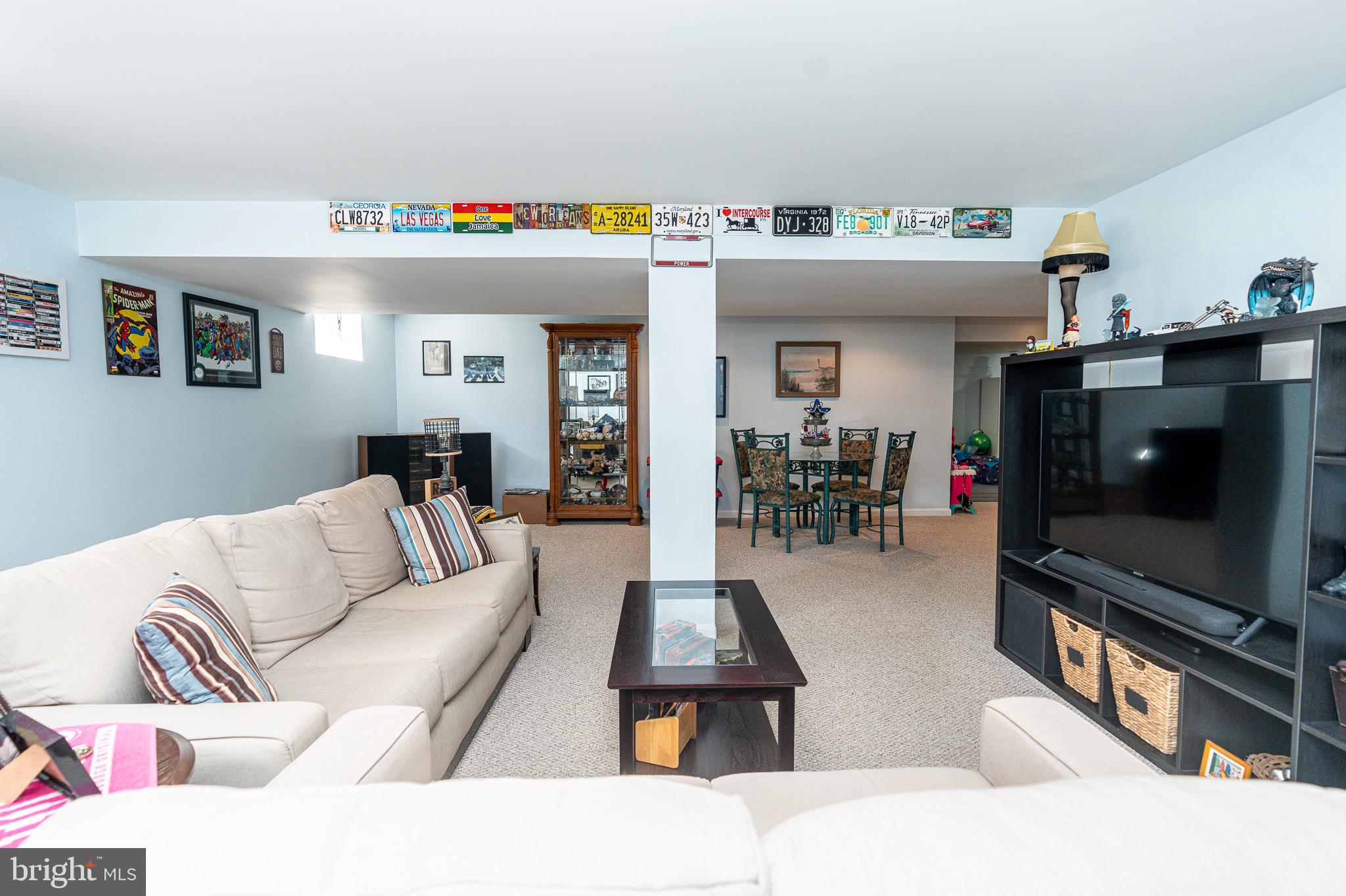 CONSTANT FRIENDSHIP - Residential