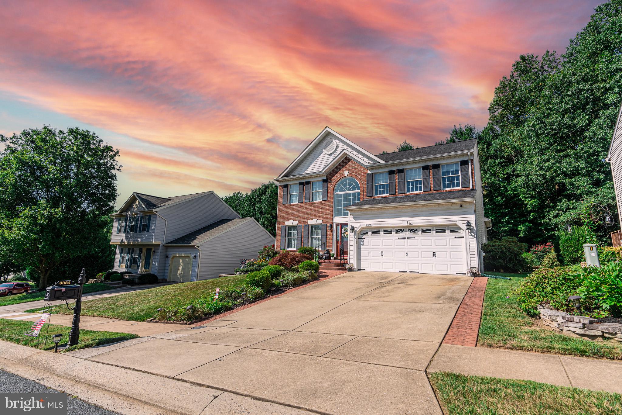 CONSTANT FRIENDSHIP - Residential