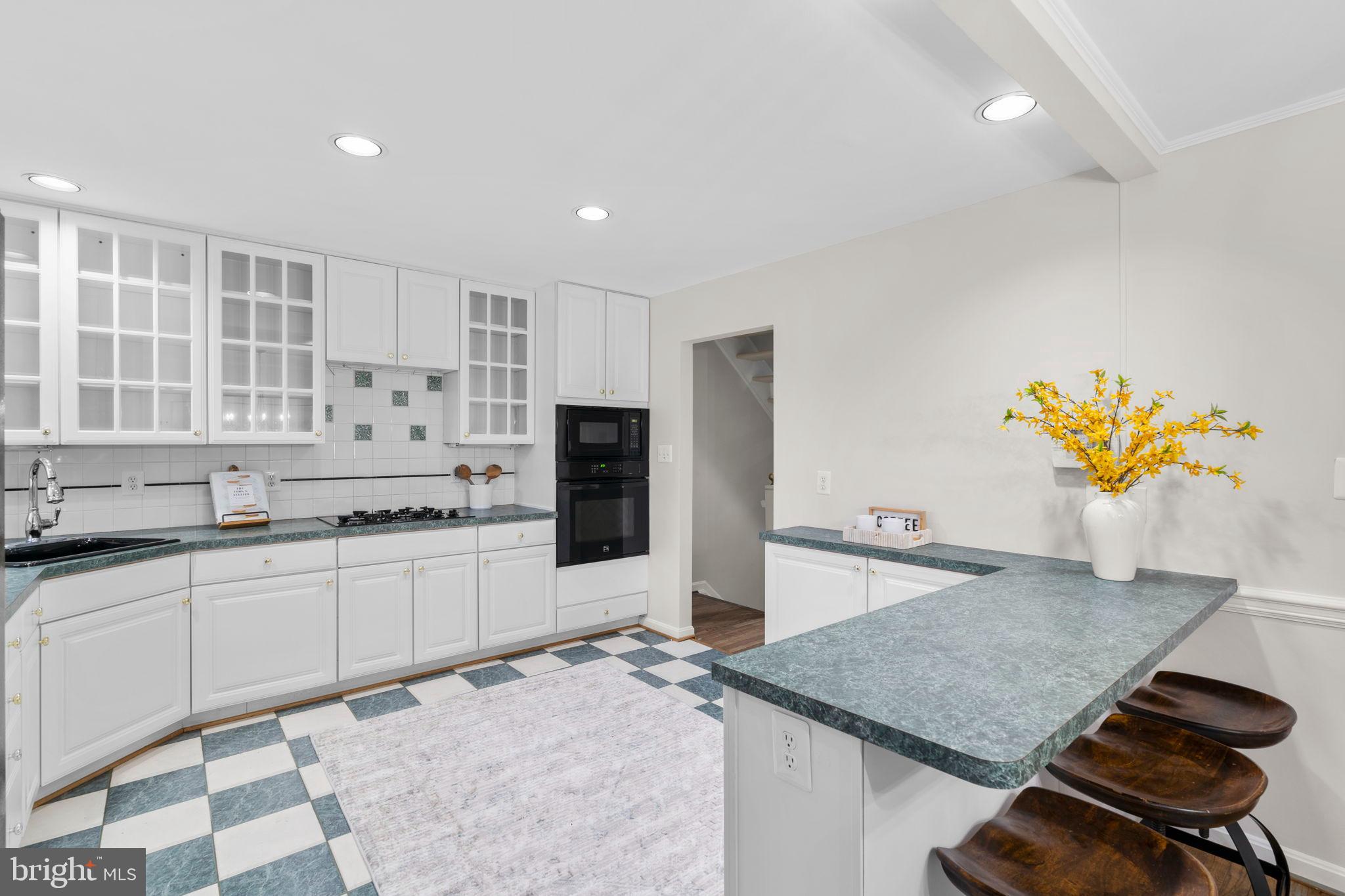 RESTON - Residential