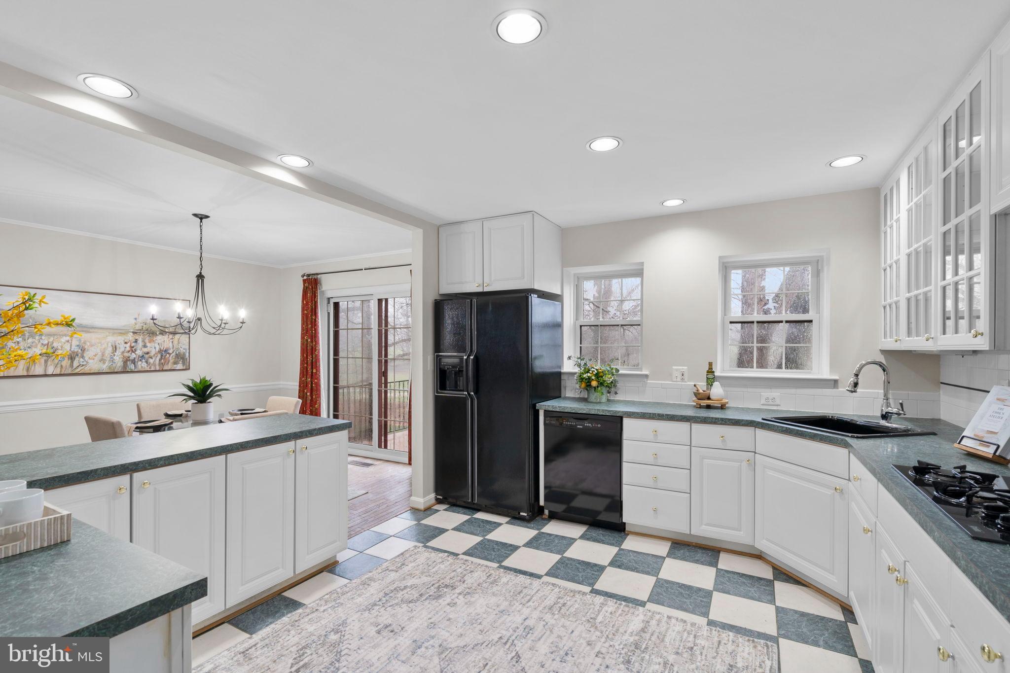 RESTON - Residential