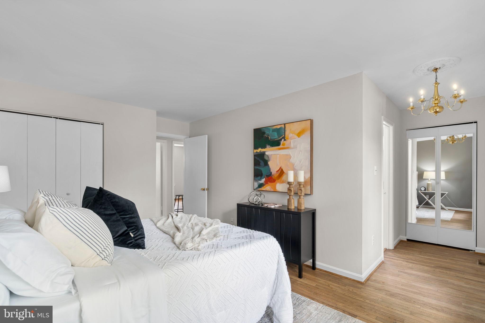 RESTON - Residential