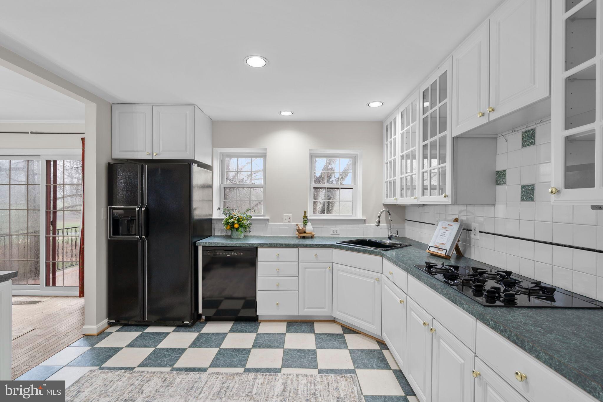 RESTON - Residential