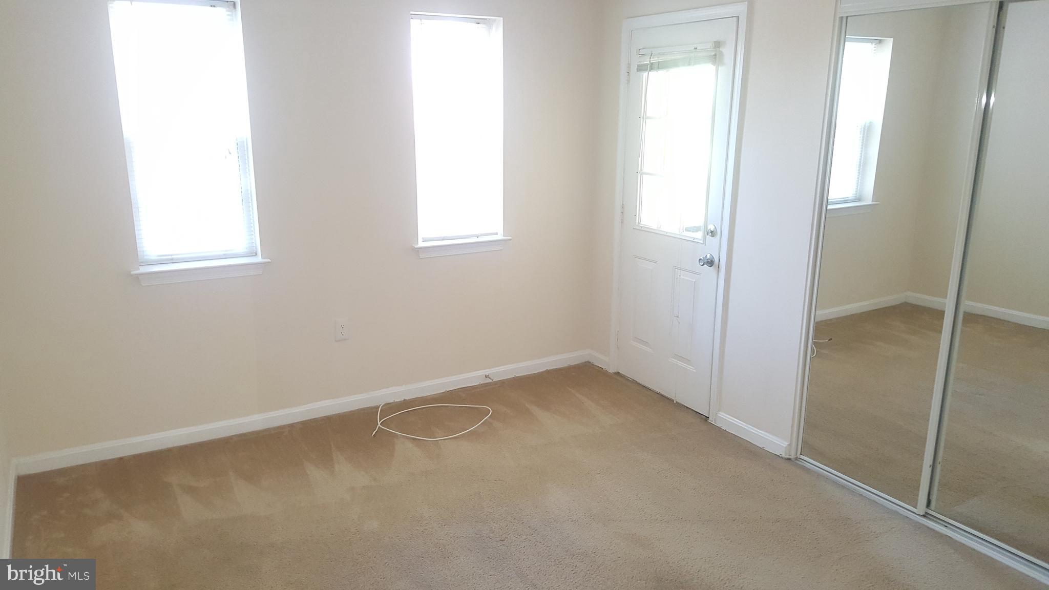 FLOWER HILL - Residential Lease