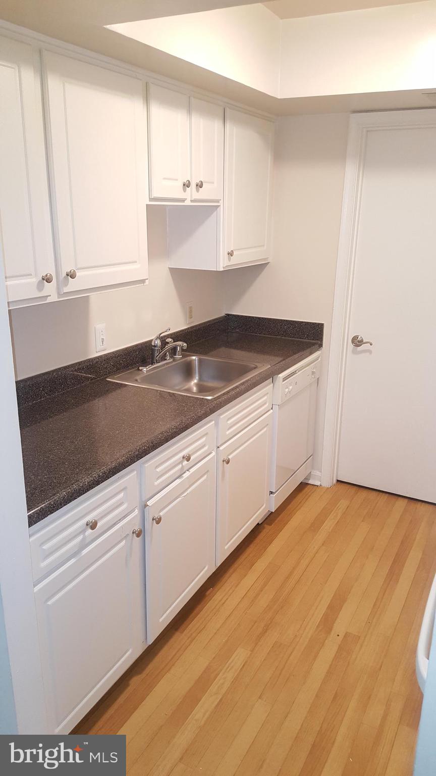 FLOWER HILL - Residential Lease