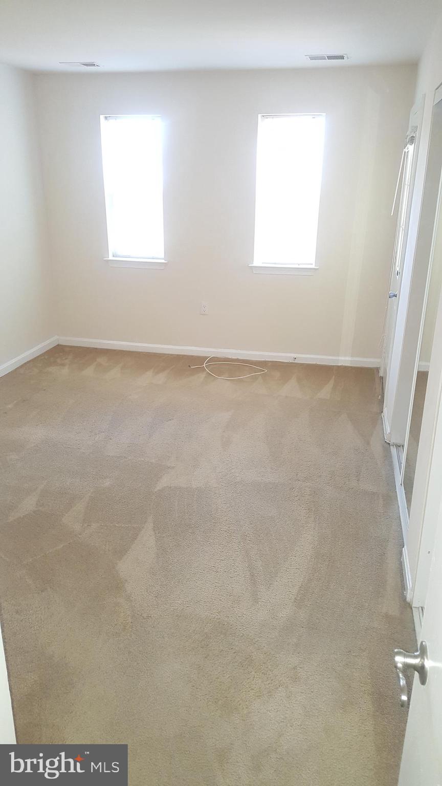 FLOWER HILL - Residential Lease