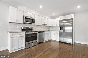 Welcome to Oxford Court, an 18-unit residential building in vibrant Olde Kensington. This 1 bed / 1 bath unit has ample closet space, in unit washer and dryer, and an upgraded appliance package. Amenities include secure and controlled building entry for tenants and guests, private mail and package delivery, an outdoor courtyard with a bike rack, and 24/7 maintenance and security. Located within minutes of I-95 and Girard Station, providing the commuter easy access to Center City and beyond. Residents can live, eat, and play all within a few blocks, the options are endless! Take a quick walk to Northern and Fishtown, or stay local and enjoy the neighborhood. Grab a coffee from ReAnimator, lunch at Liberty Kitchen or Goldie, and dinner at Kalaya or Laser Wolf. Enjoy the weekend with friends at LMNO's Listening Room or The Lab at Evil Genius Beer Co. Take a tour of Oxford Court today and get to know one of the city's hottest neighborhoods. Lease Terms: Generally, the first month, last month, and one-month security deposit is due at, or prior to, lease signing. Other terms may be required by the Landlord. $40 application fee per applicant. Pets are conditional to the owner's approval and may require an additional fee if accepted. Water is included. Tenants are responsible for all other utilities: electricity, cable/internet. Photos are of a similar unit in the building.