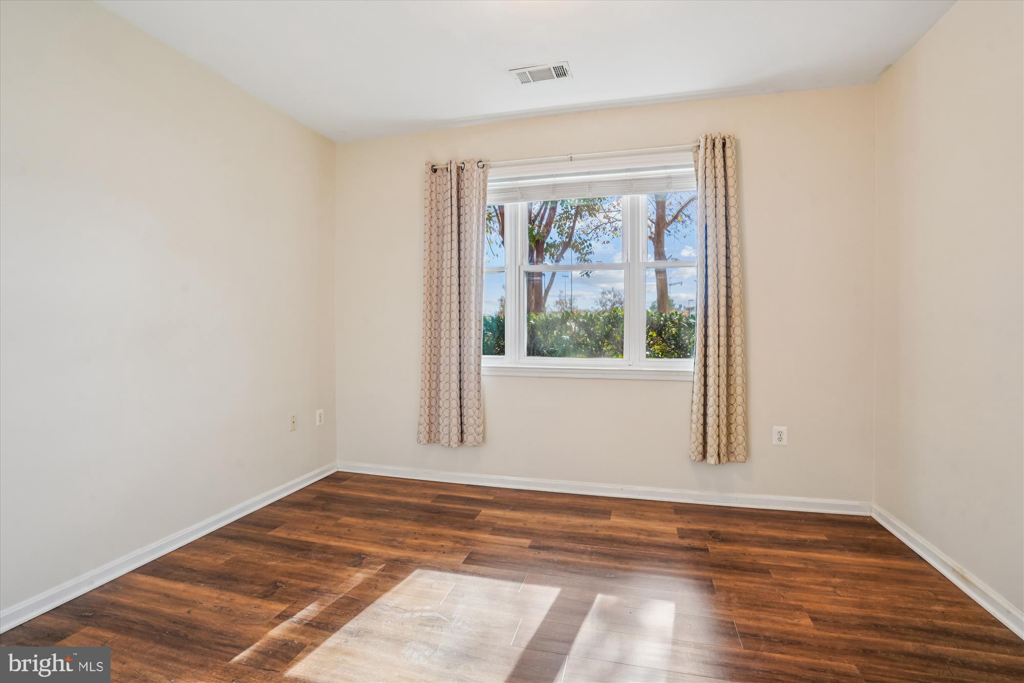 MARQUIS AT VIENNA STATION - Residential