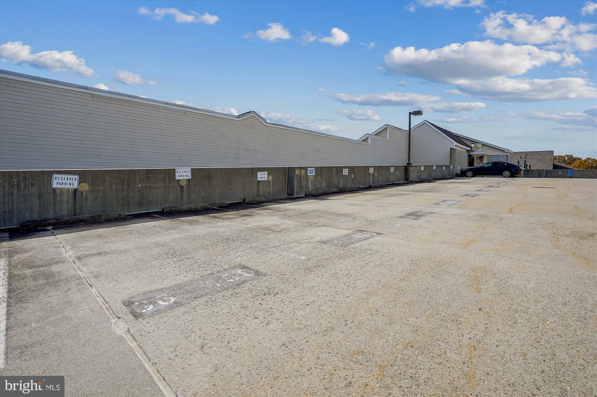 MARQUIS AT VIENNA STATION - Residential