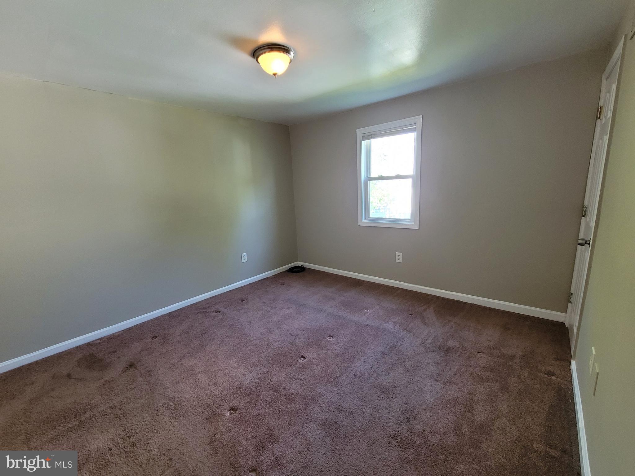 VILLAGE GREEN - Residential