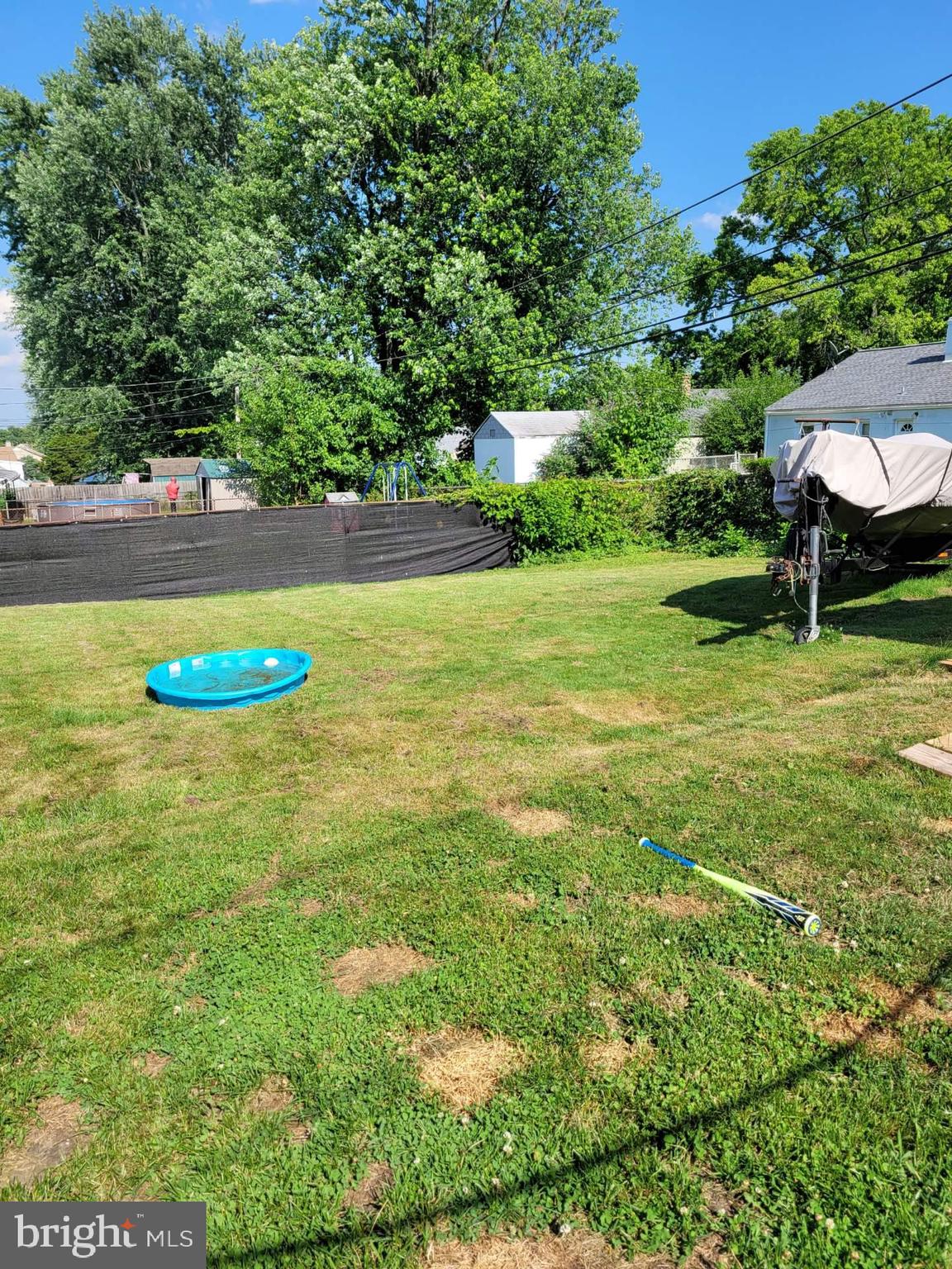 VILLAGE GREEN - Residential