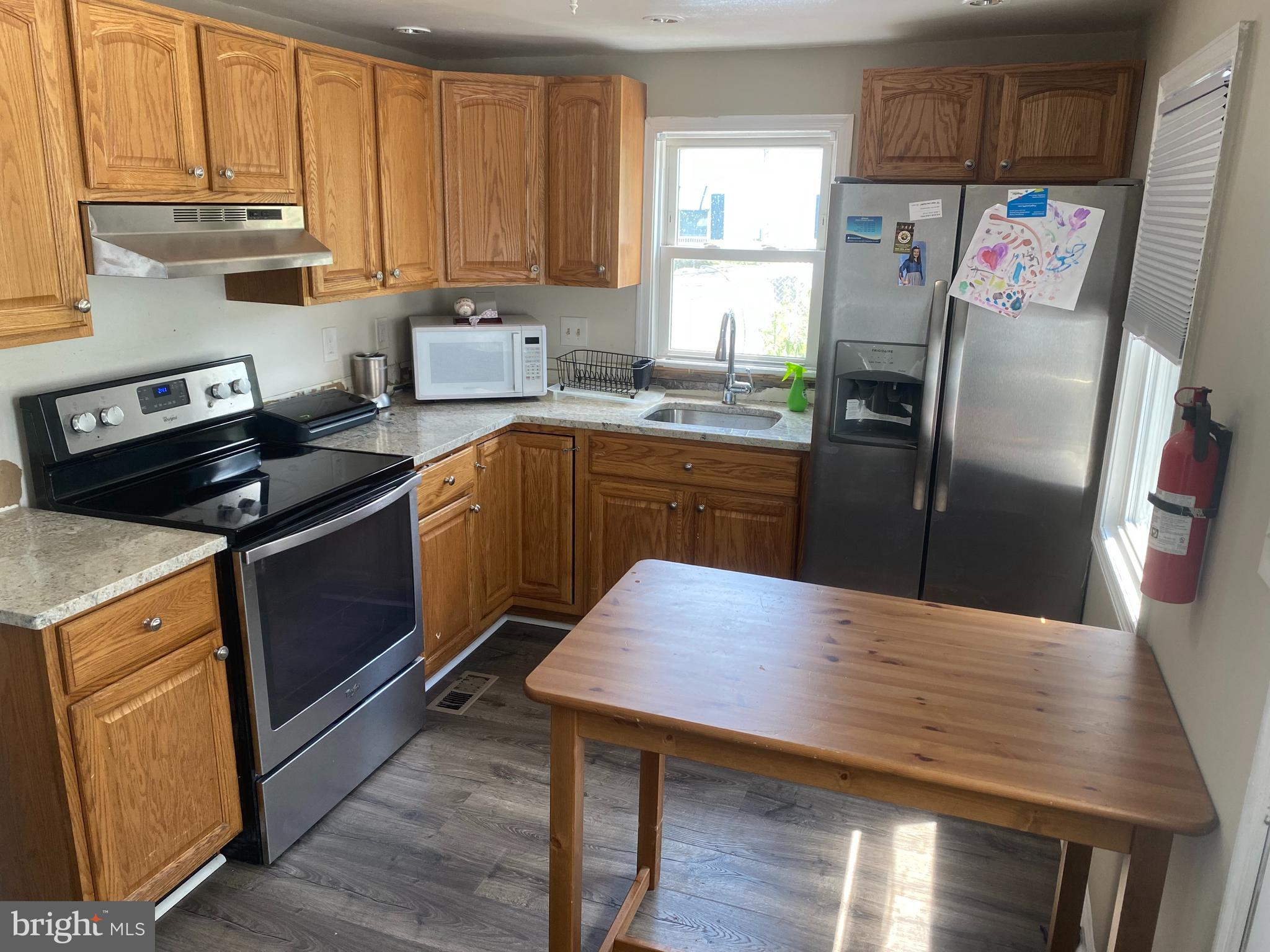 VILLAGE GREEN - Residential