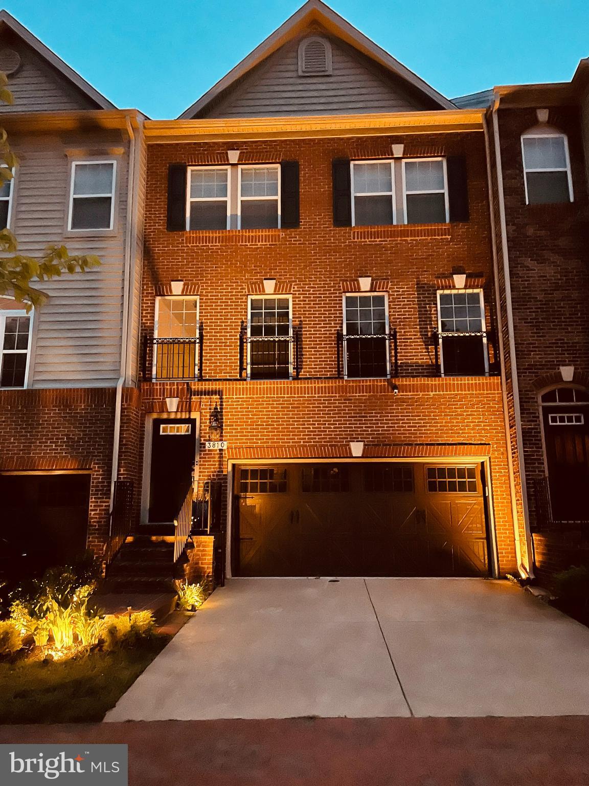 BEACH TREE - Residential Lease