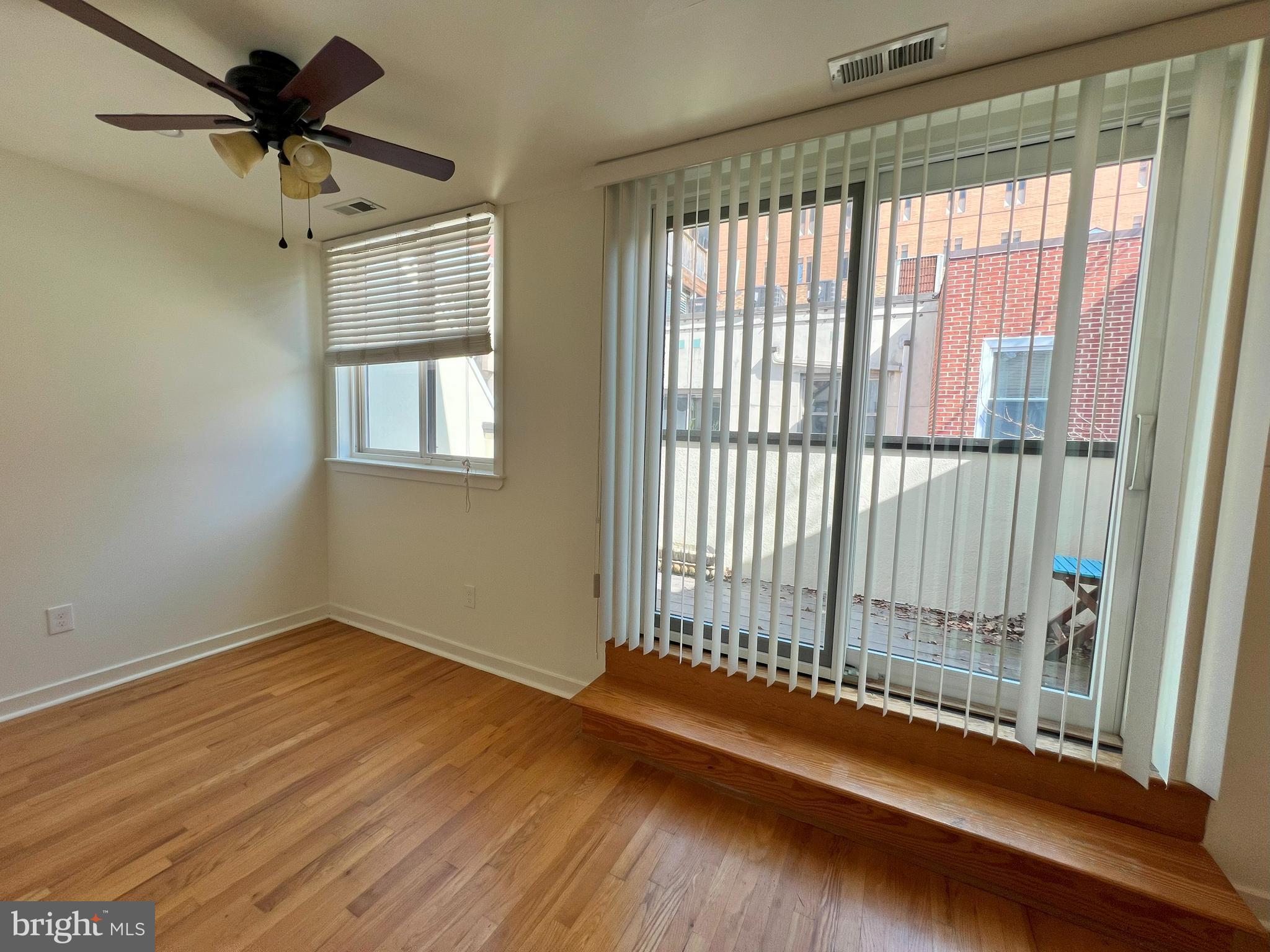 AVENUE OF THE ARTS - Residential Lease