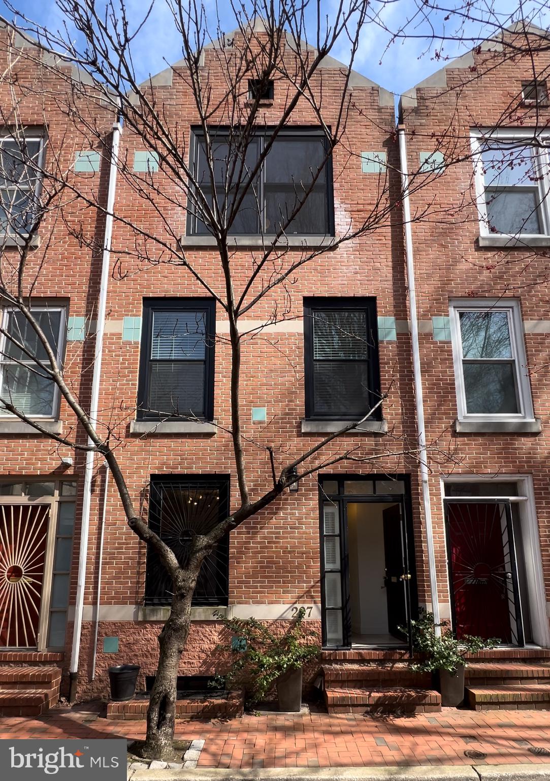 AVENUE OF THE ARTS - Residential Lease
