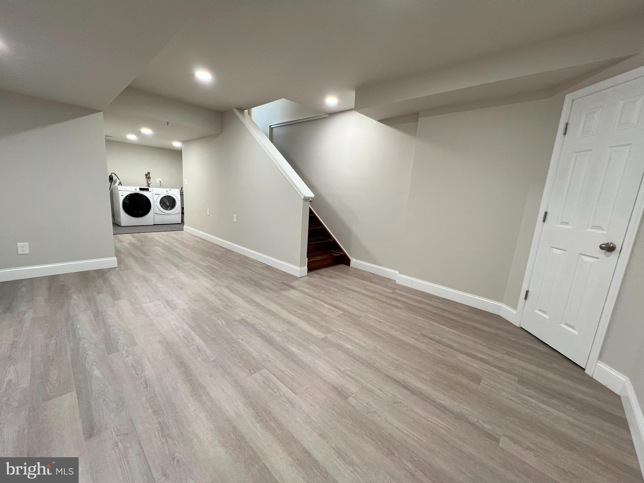 AVENUE OF THE ARTS - Residential Lease
