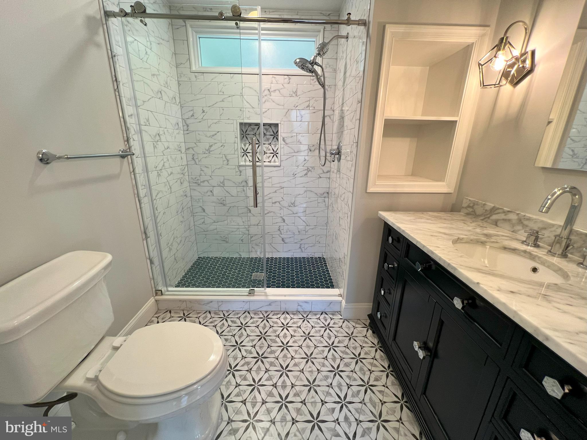 AVENUE OF THE ARTS - Residential Lease