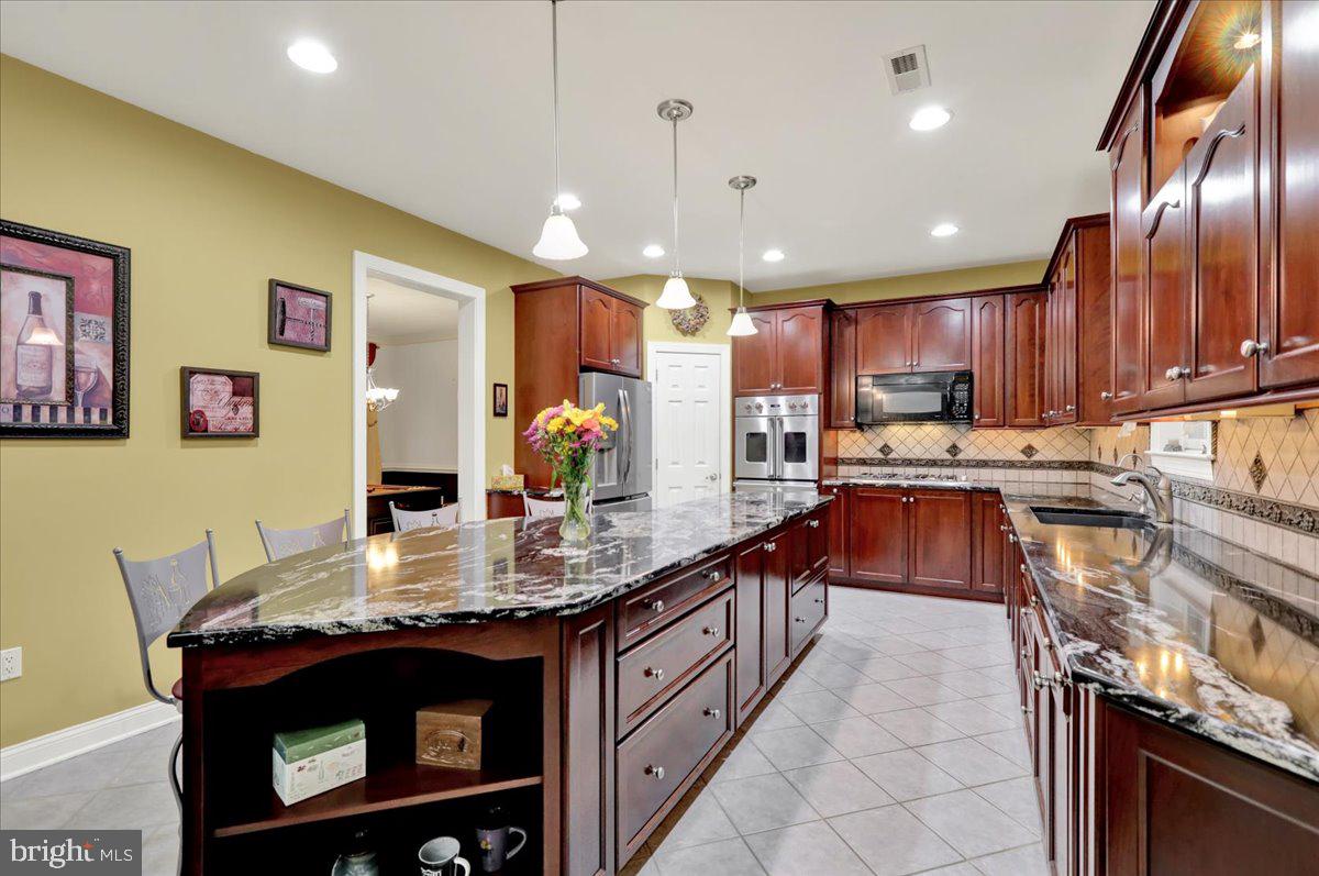 1680 E THISTLE DRIVE