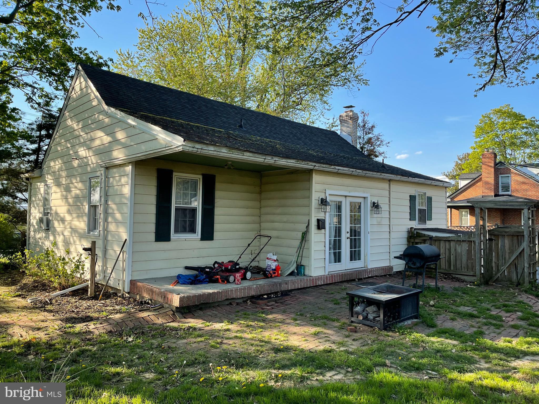 ADAMSTOWN COMMONS - Residential