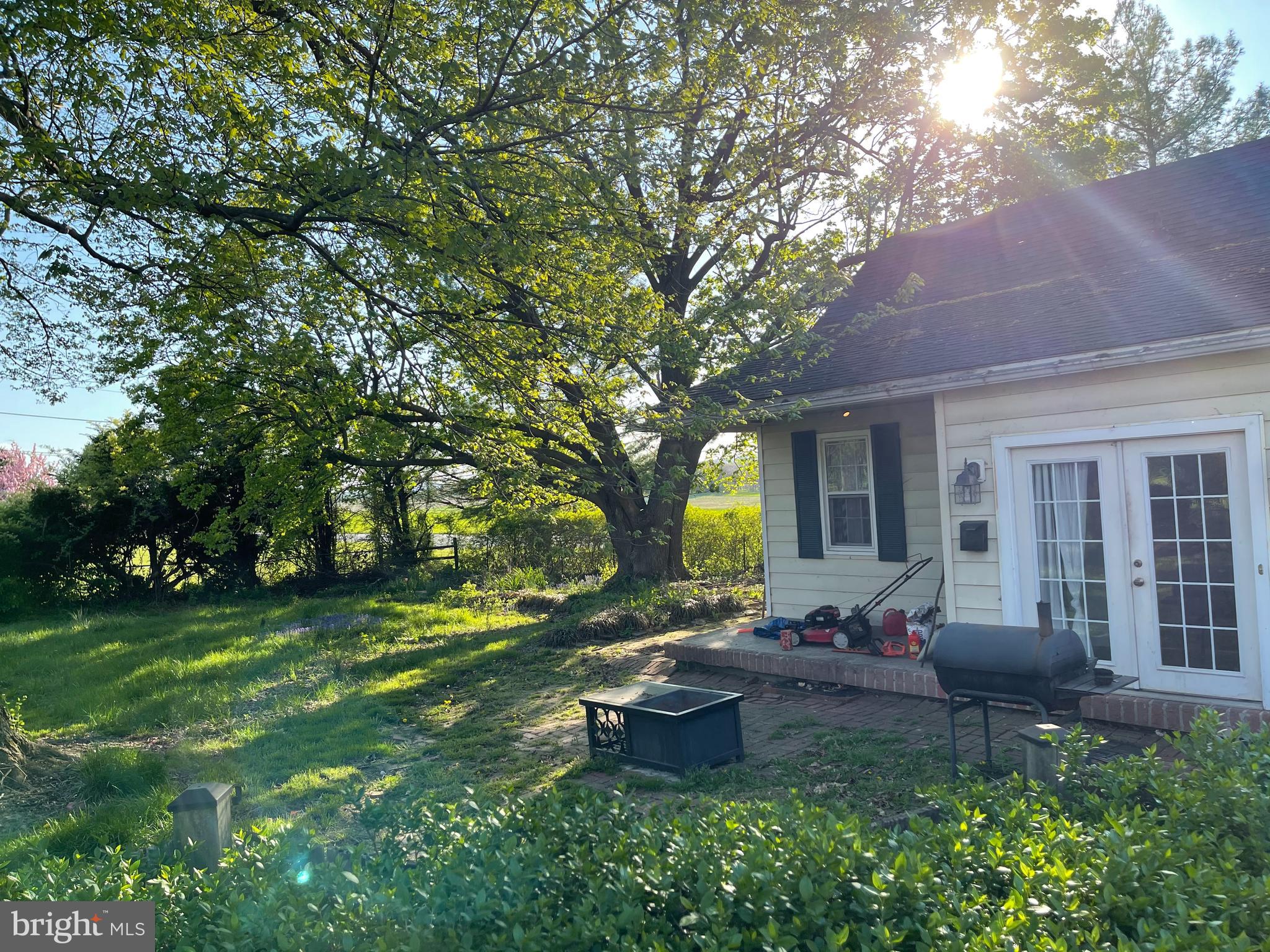 ADAMSTOWN COMMONS - Residential