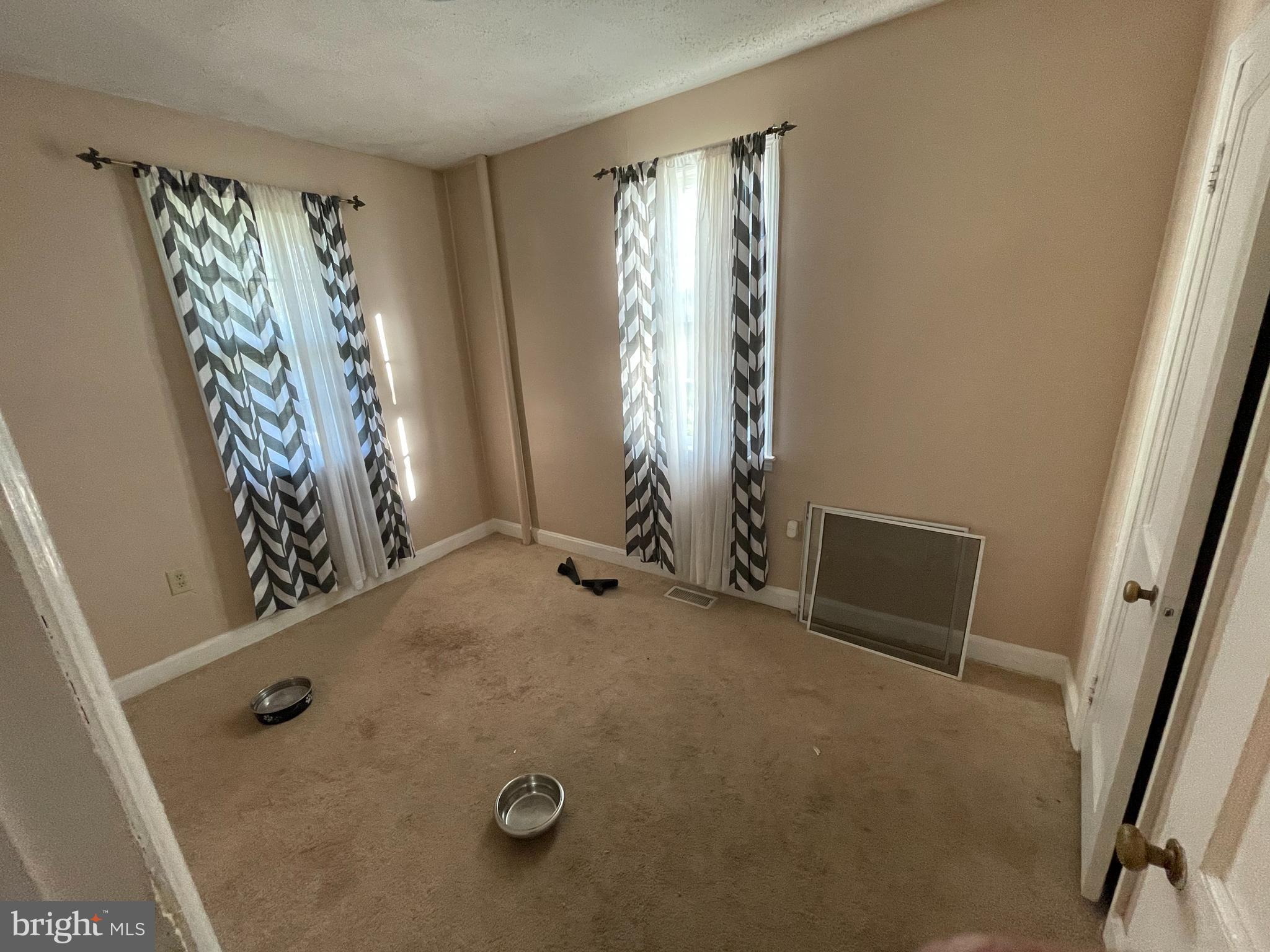 ADAMSTOWN COMMONS - Residential