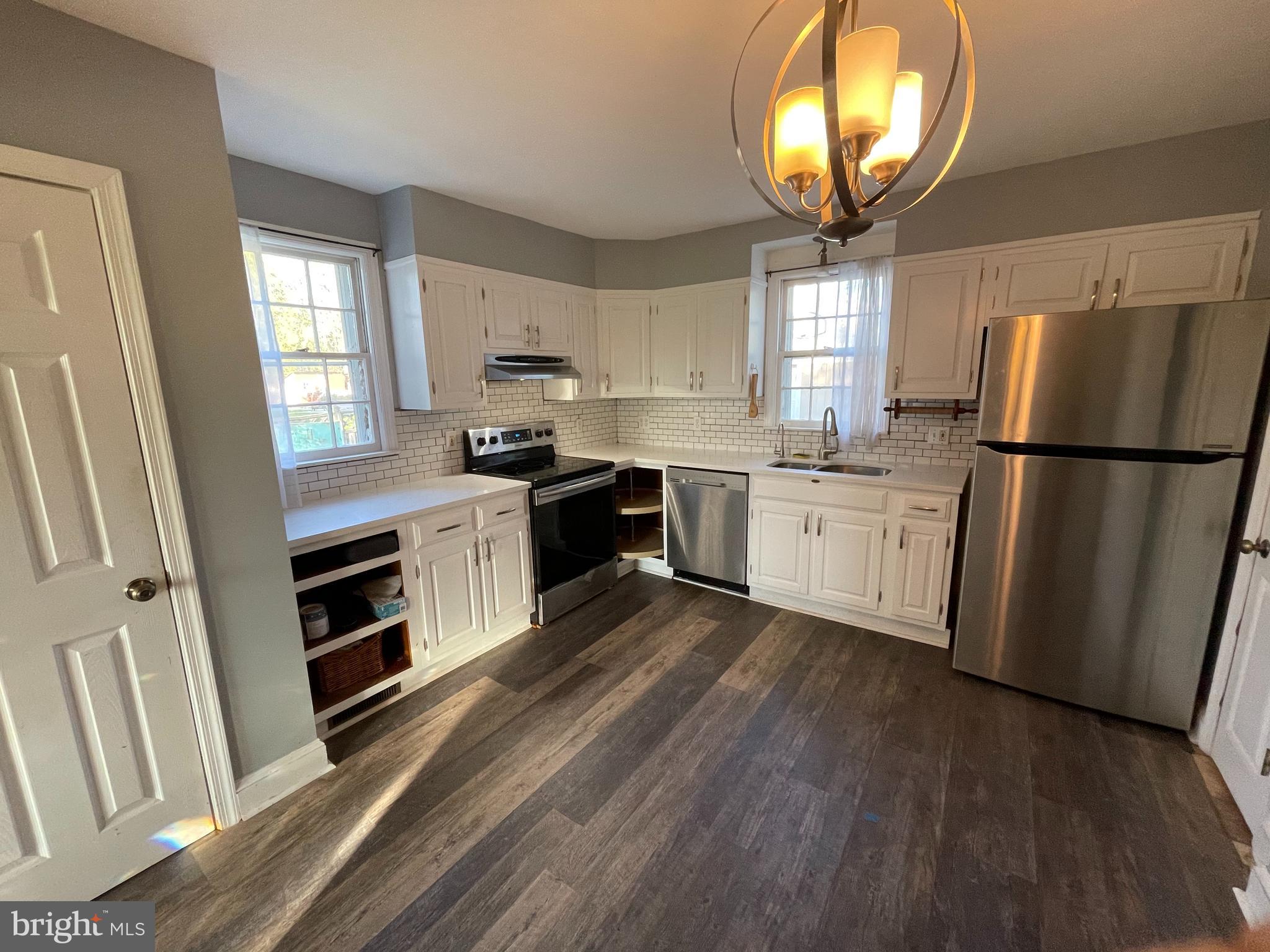 ADAMSTOWN COMMONS - Residential