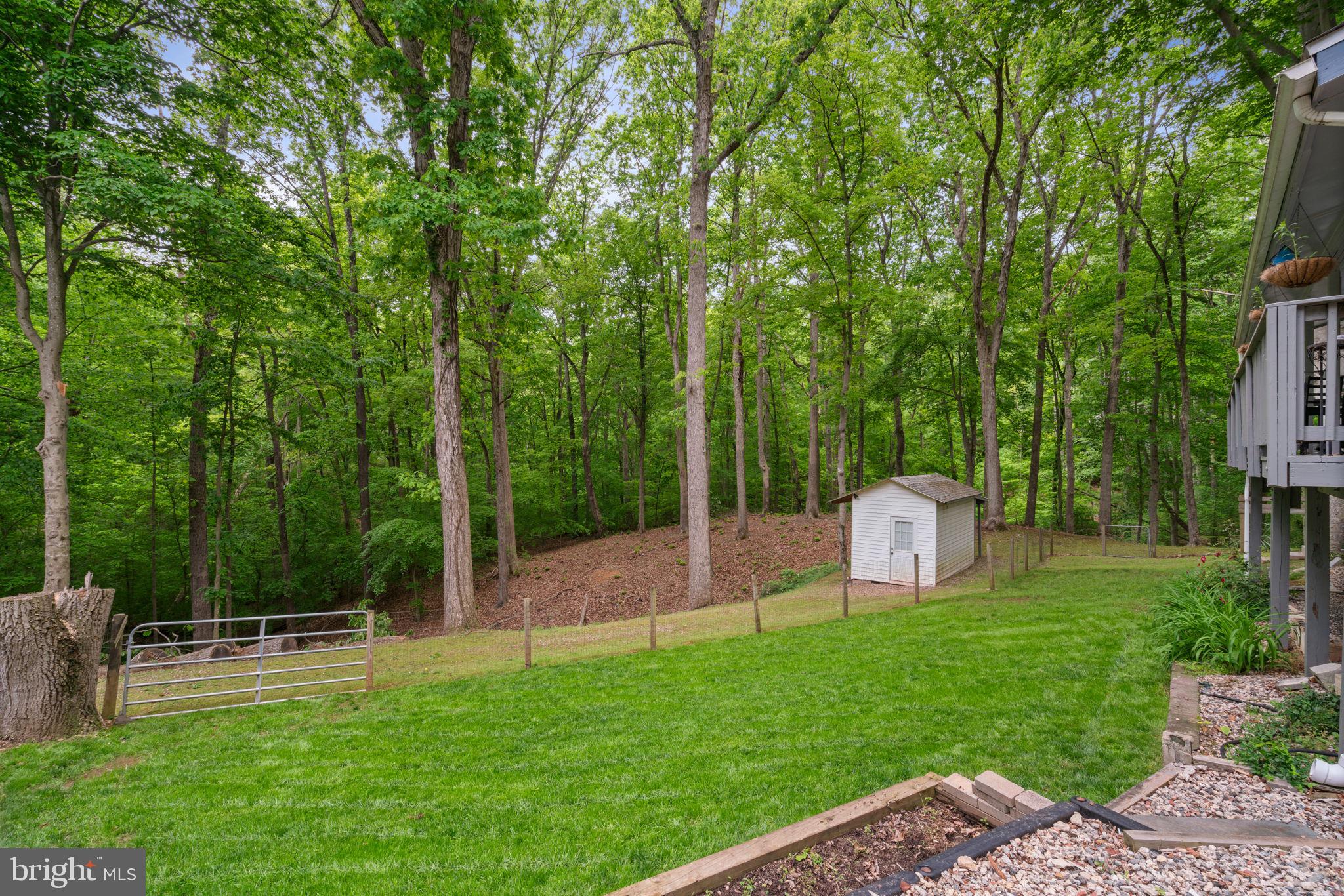 LAKE JACKSON HILLS - Residential