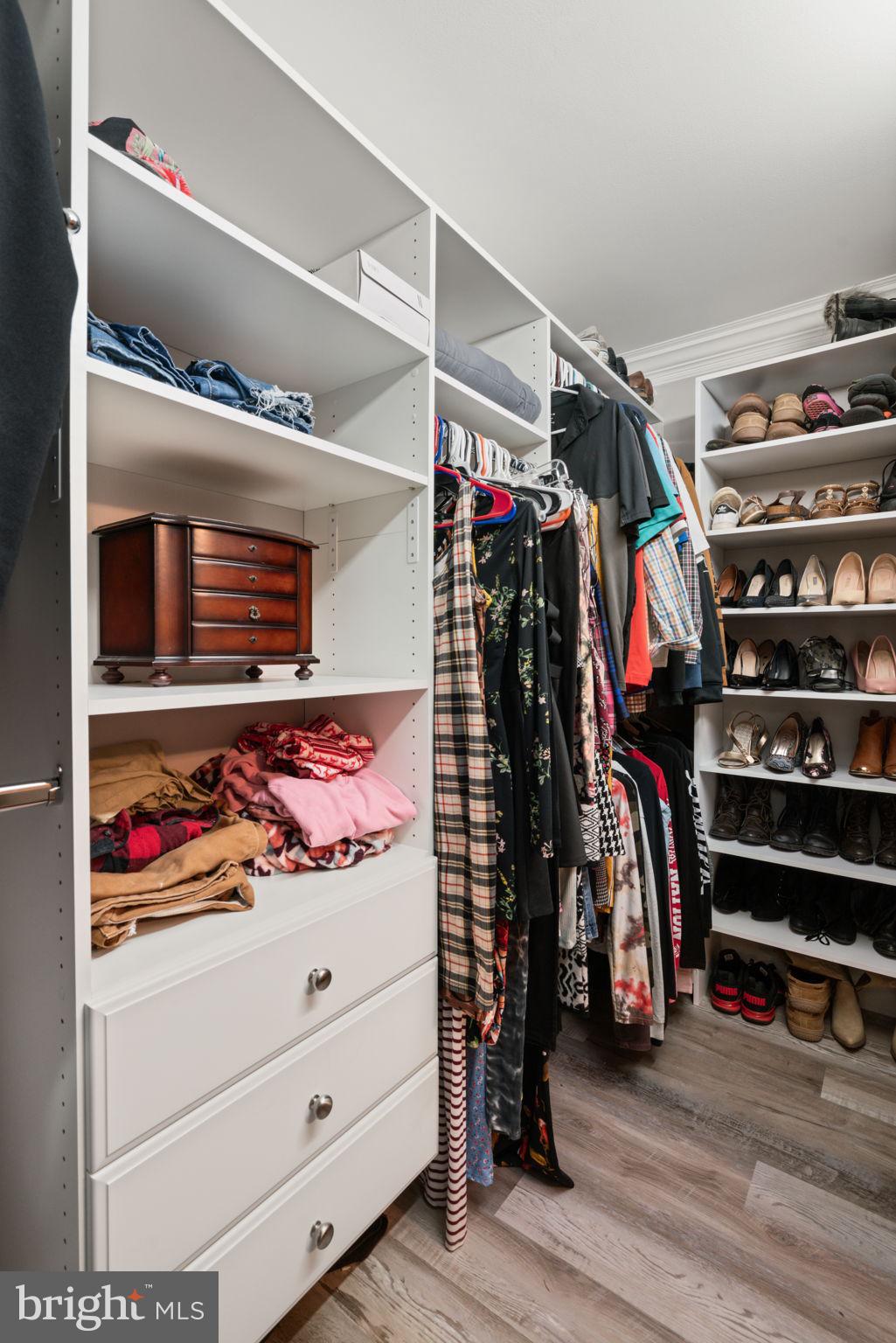 LAKE JACKSON HILLS - Residential